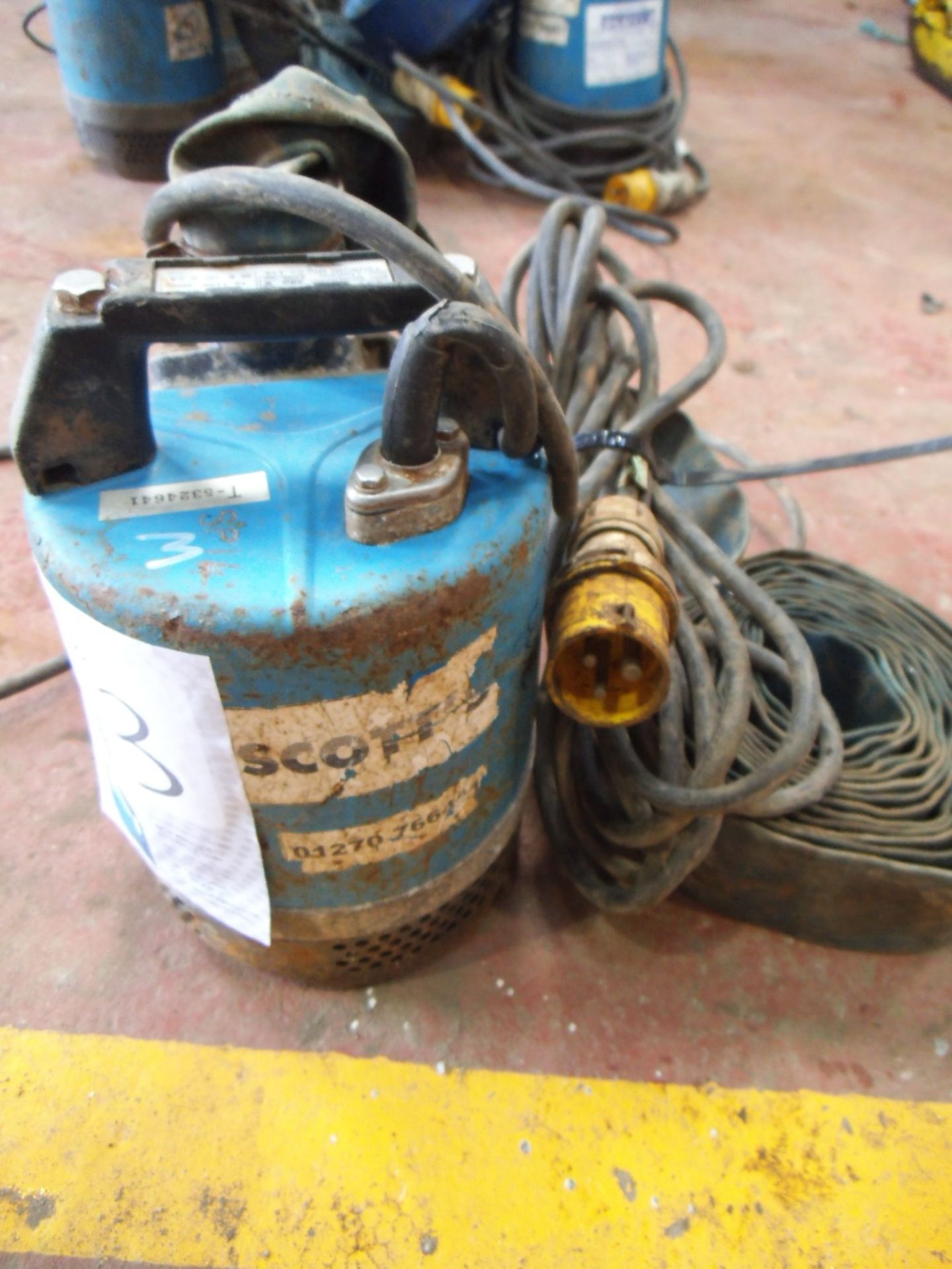 Tsurumi LB480 Submersible Pump, 110V c/w Hose (SP14)