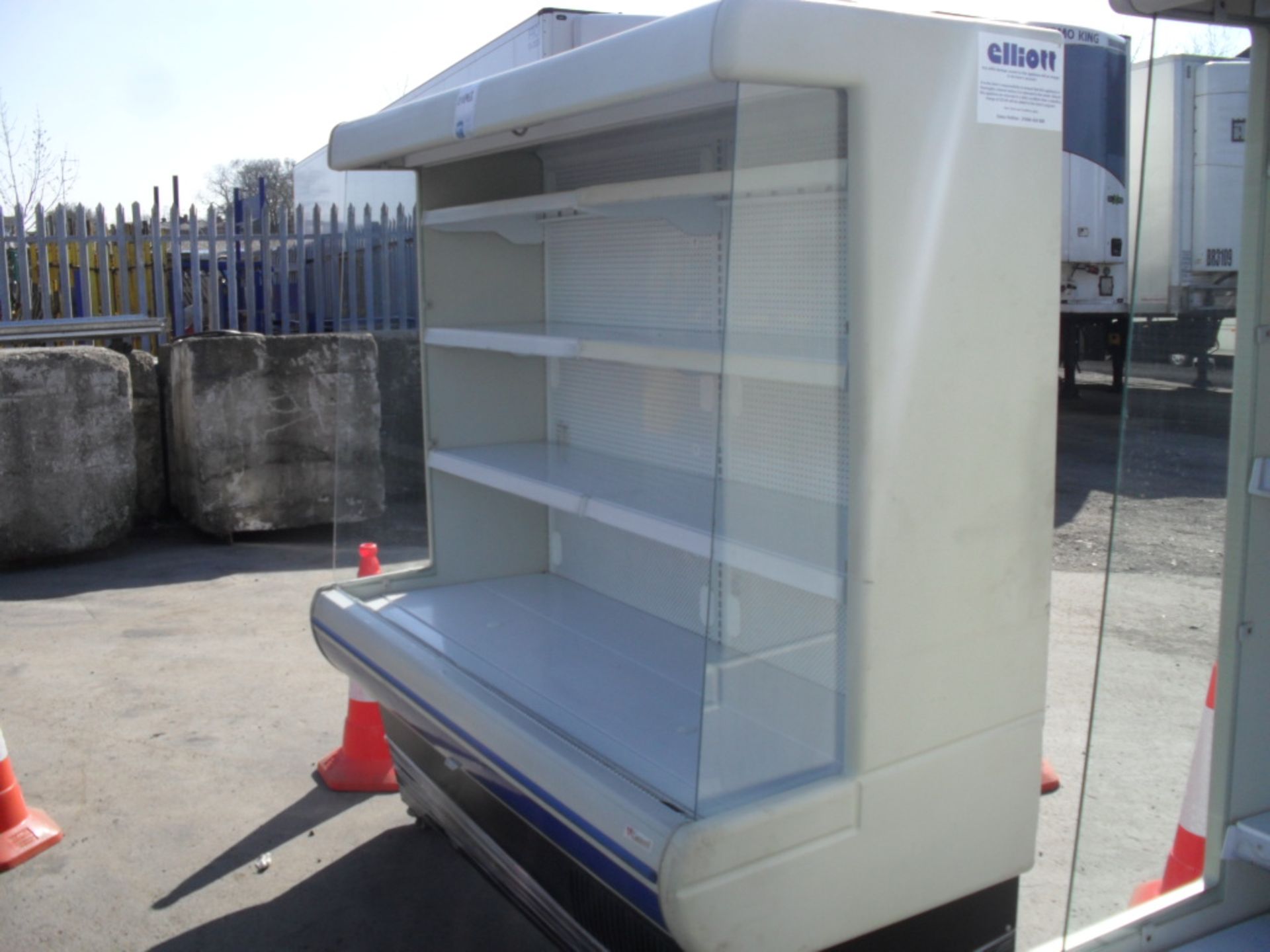 KOXKA M-19-CUK {016963} 6FT MULTI DECK DISPLAY FRIDGE/SELF SERVE 240v 13amp connection and is fitted - Image 2 of 3