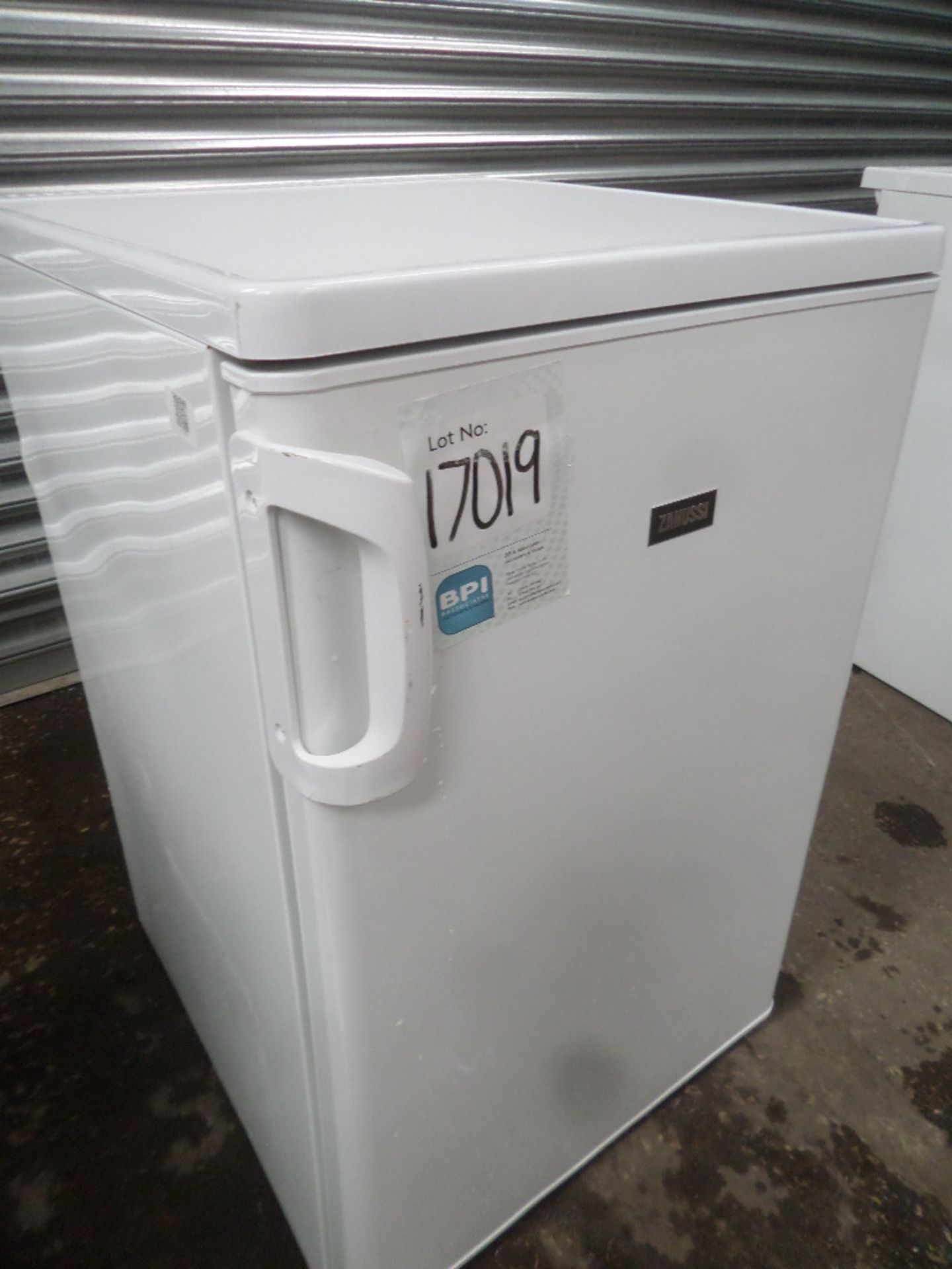 ZANUSSI TT150-4S {017019} FRIDGE WITH ICE COMPARTMENT 240v 13amp connection - Dimensions 85cmhigh/55