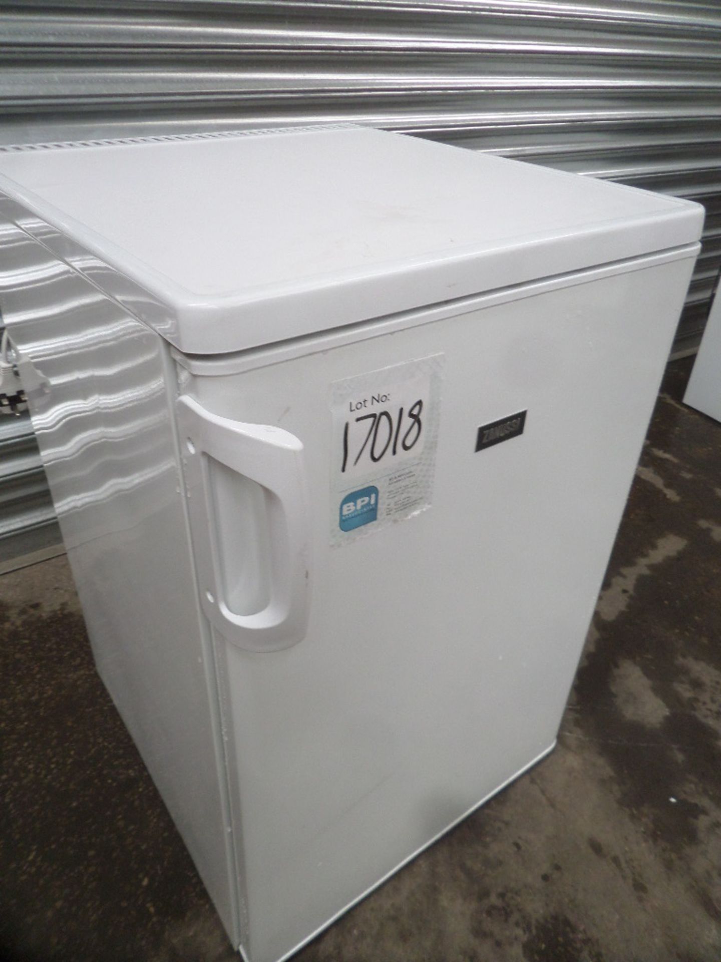 ZANUSSI TT150-4S {017018} FRIDGE WITH ICE COMPARTMENT 240v 13amp connection - Dimensions 85cmhigh/55