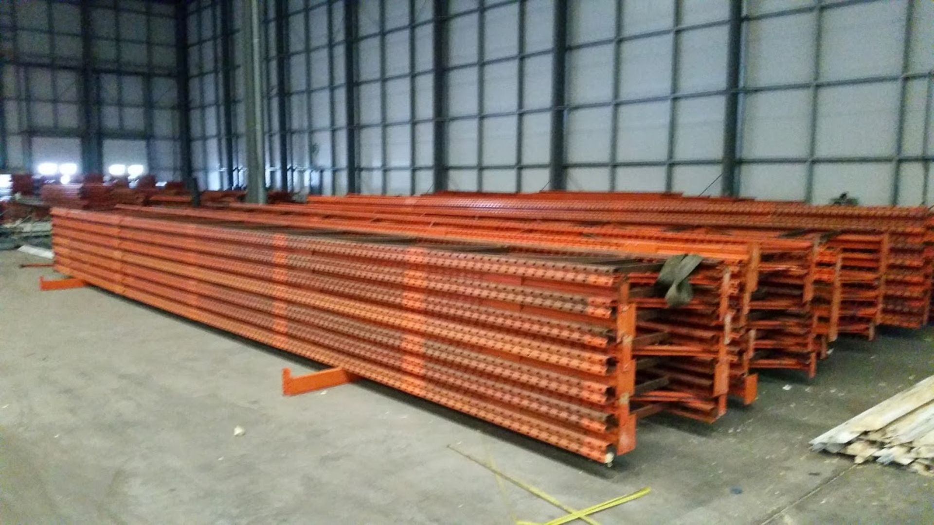 50 Bays of Ready Rack With Scarified Legs - Image 4 of 4