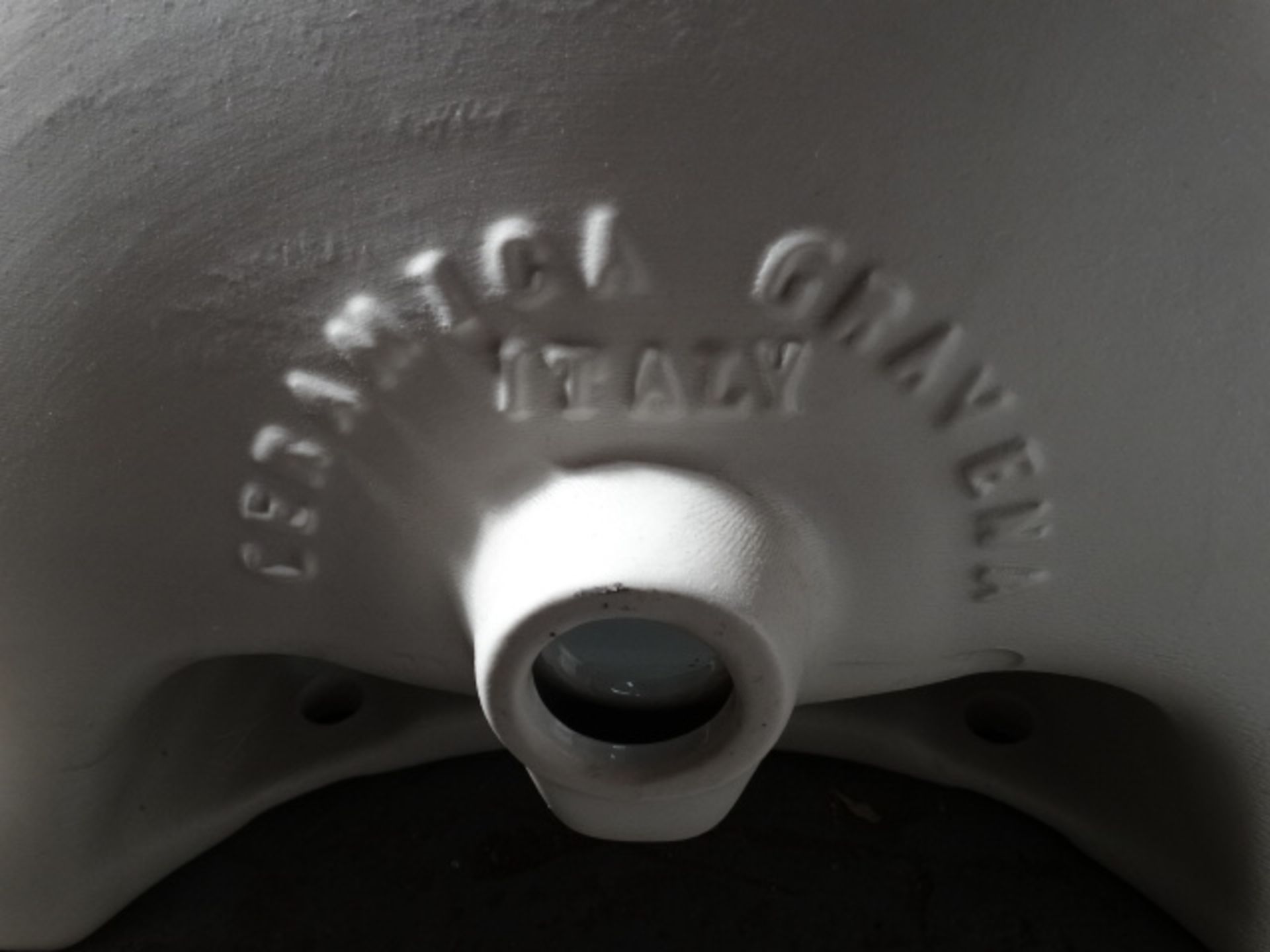 Basin Ceramica Gravena Italy Single hole White ceramic 600x450x200mm - Image 4 of 7