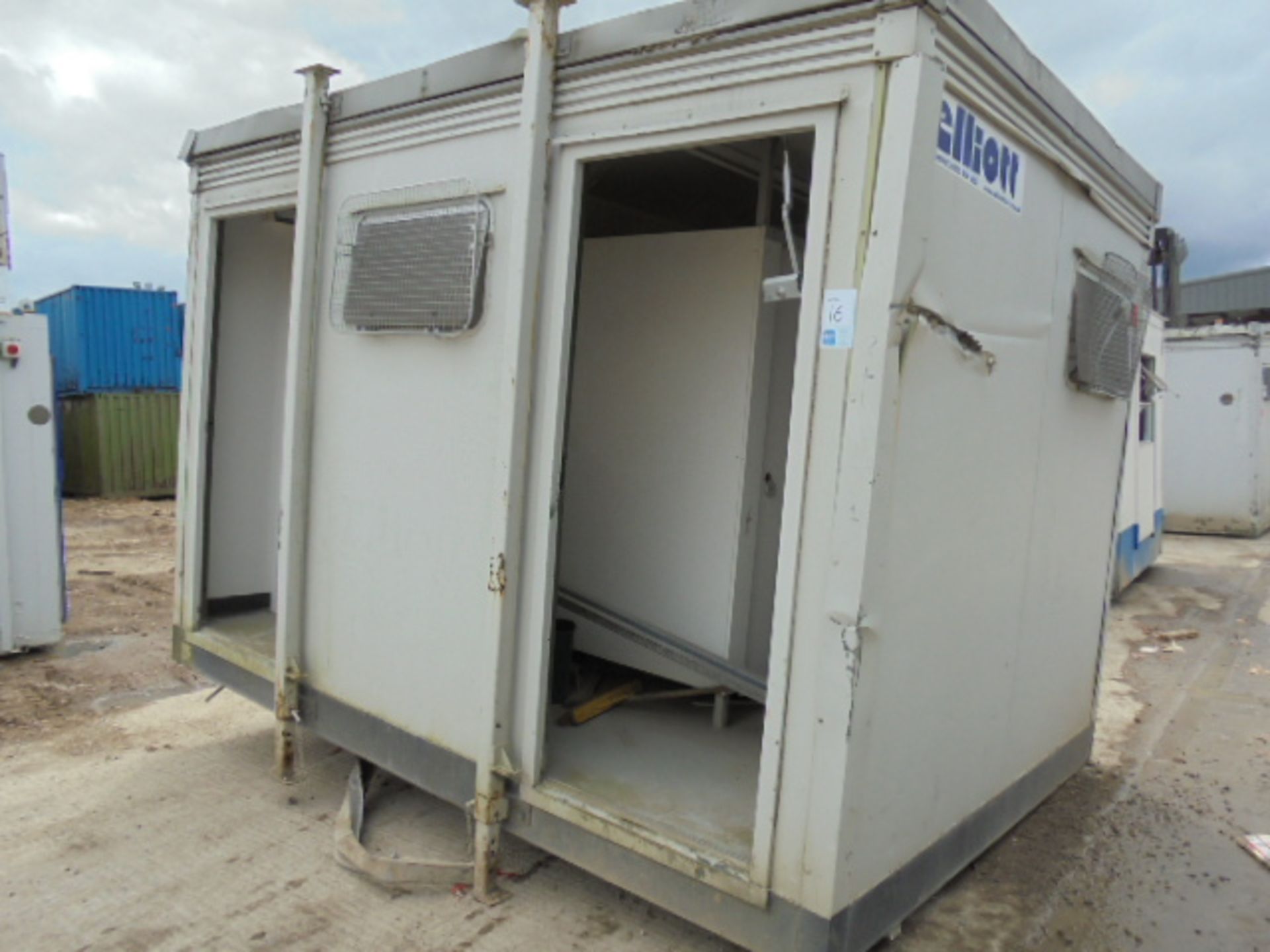 E31123 12ft x 9ft Anti Vandal Toilet Block