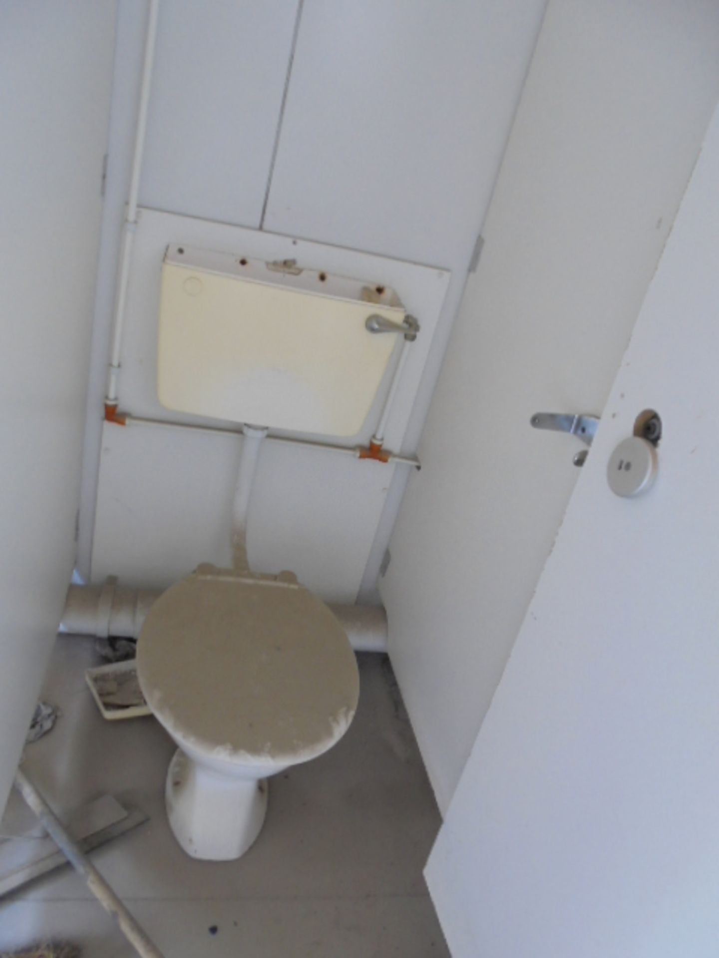 E31123 12ft x 9ft Anti Vandal Toilet Block - Image 8 of 9