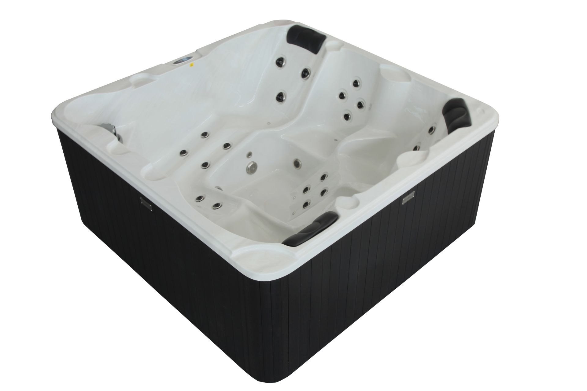 HIGH QUALITY NEW PACKAGED 2015 HOT TUB, MATCHING STEPS, SIDE, INSULATING COVER, TOP USA RUNNING GEAR - Image 5 of 6