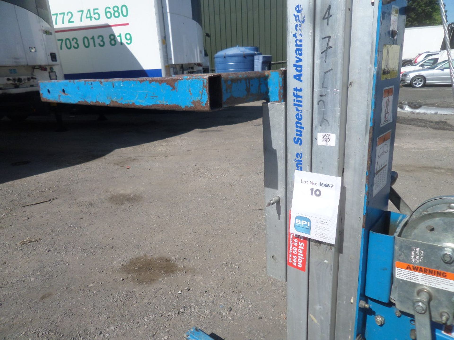 GENIE SUPERLIFT ADVANTAGE SLA 10 {027264} 454KG LIFT/STACKER 10 MANUAL Max load it can lift is 454kg - Image 4 of 4