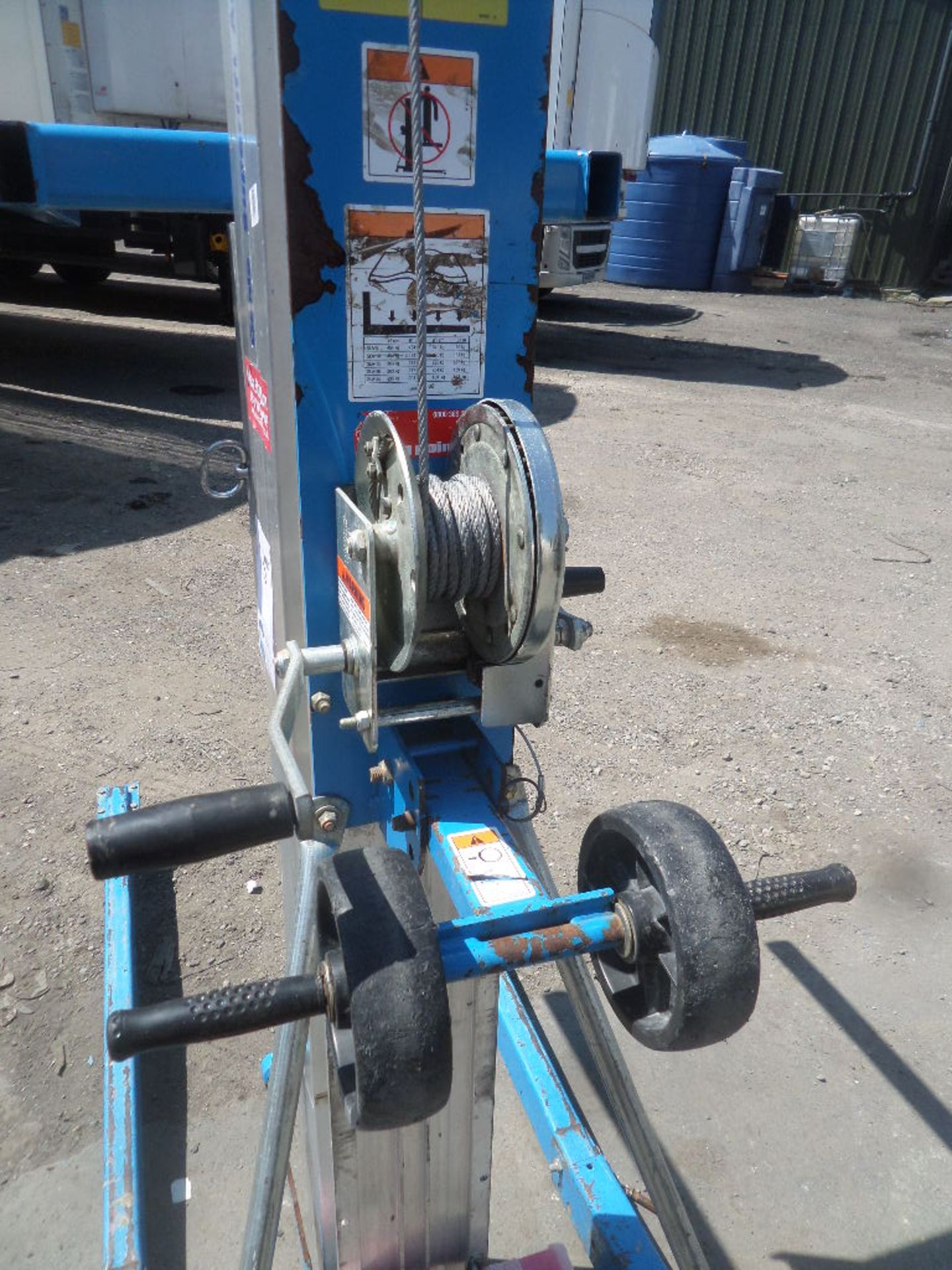 GENIE SUPERLIFT ADVANTAGE SLA 15 {027275} 363KG LIFTER/STACKER MANUAL Max load it can carry is 363kg - Image 3 of 4