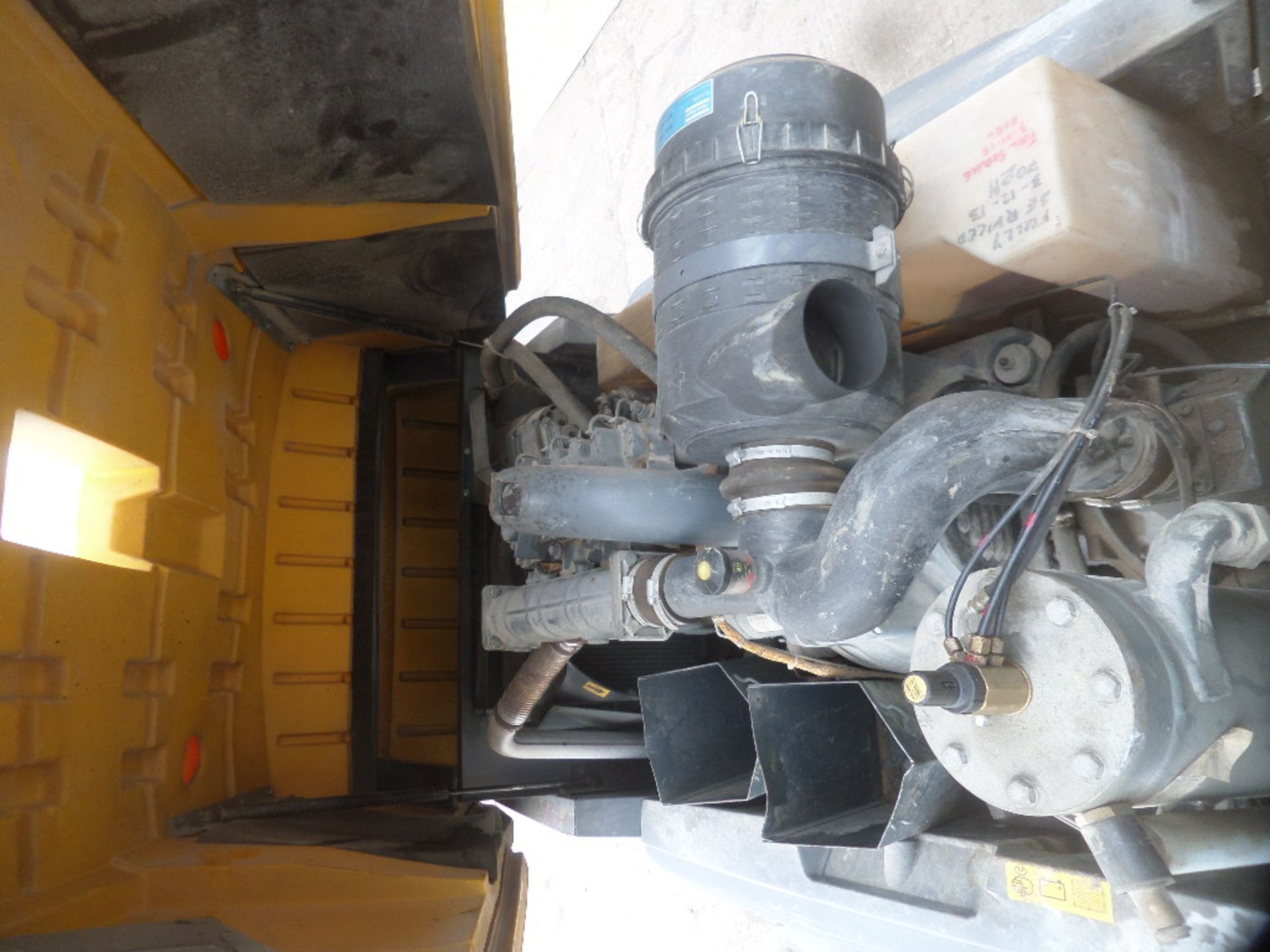 ATLAS COPCO XAS 67 {028271} TOWABLE TWIN TOOL DIESEL COMPRESSOR Has a trailer eye fitted and legal t - Image 7 of 8