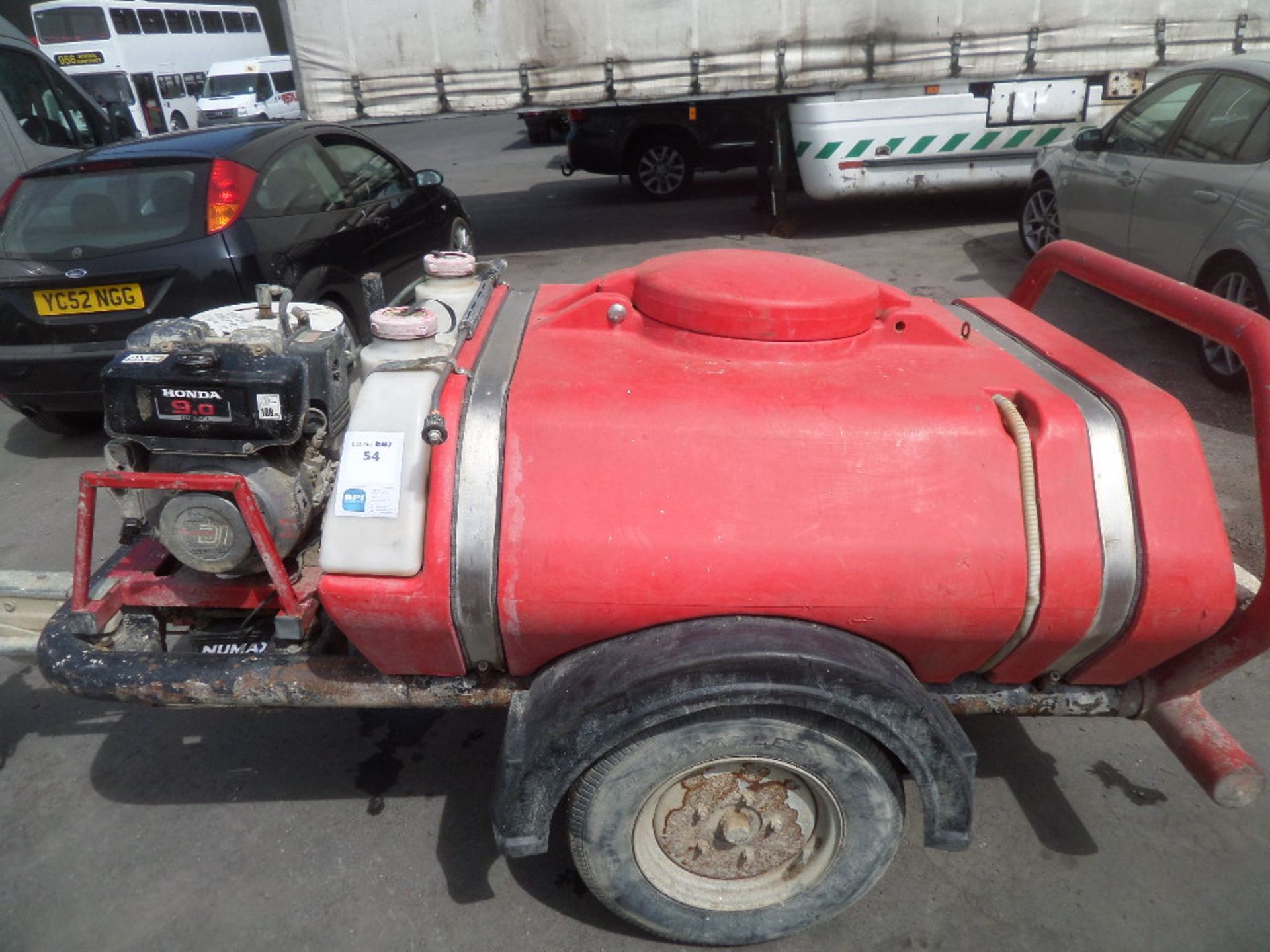 UNKNOWN  {026720} DIESEL PRESSURE WASHER AND BOWSER - TOWABLE Powered by Honda GD410 engine - starts - Image 2 of 7