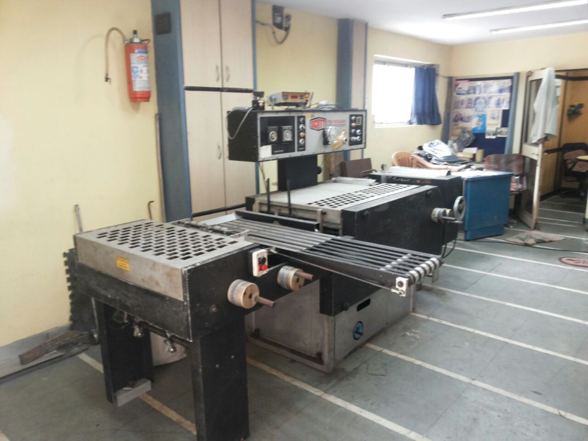 SCOTT 10000 AUTO PLASTIC INDEX TABBER MAIN BODY, 1 X AUTOFEED UNITS, 1 X EXTRACTOR UNITS, 1 X DELIVE - Image 3 of 6