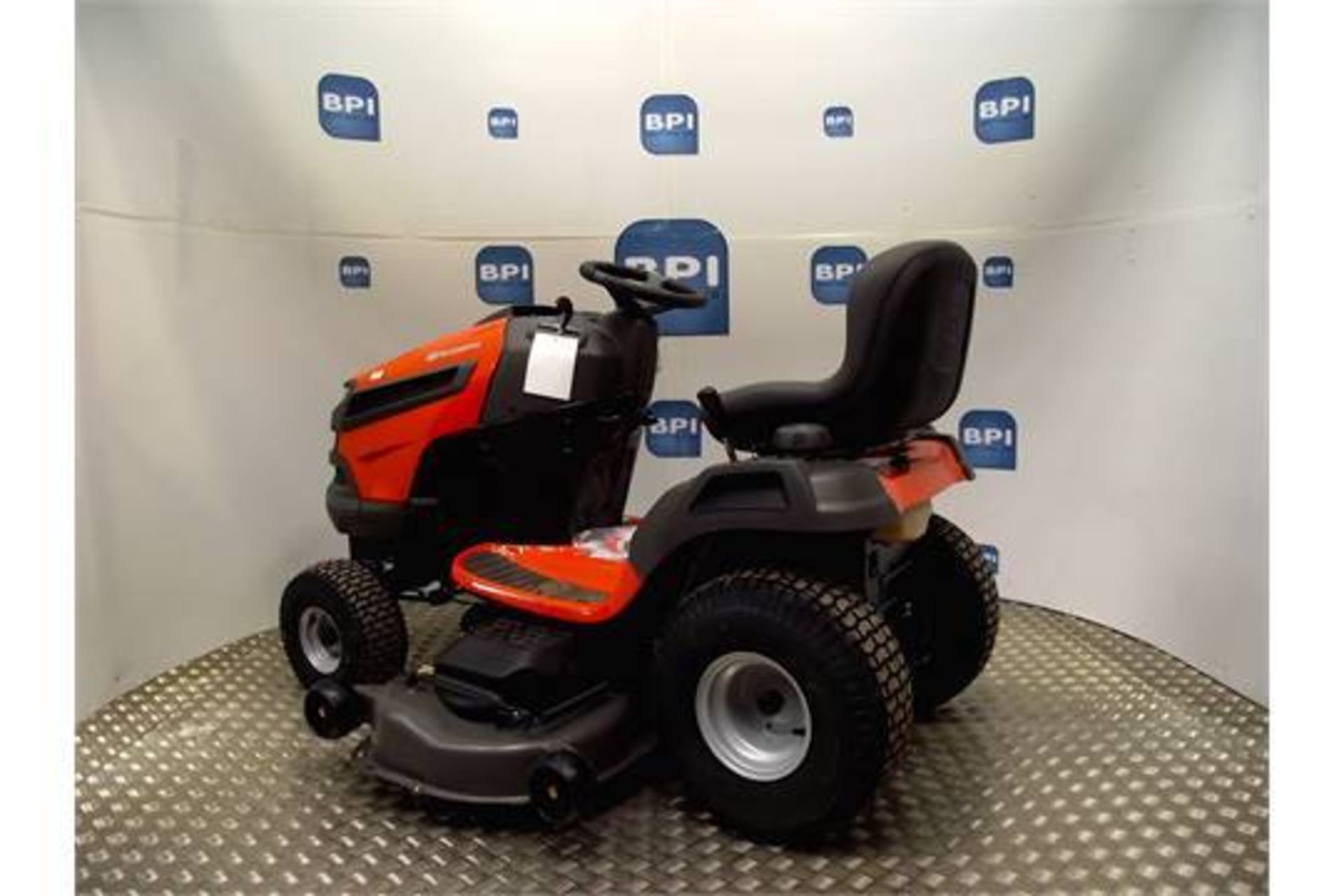 Husqvarna 54" Ride on Mower, "Fast Tractor", 24HP, 725CC, V - Twin Engine, Hydrostatic Transmission - Image 2 of 4