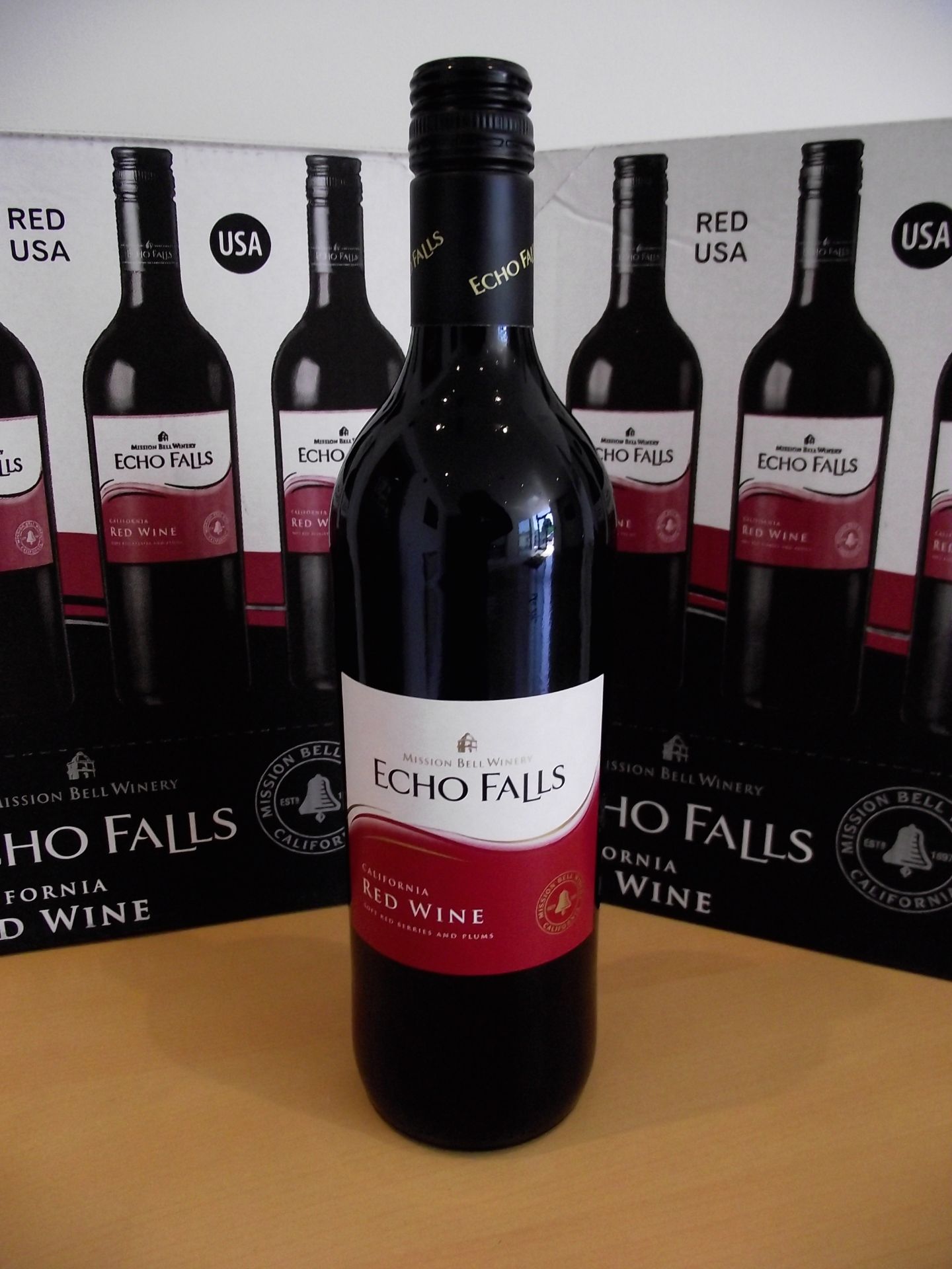 10 x Cases (6 Bottles in Each) Echo Falls Red - Image 2 of 2