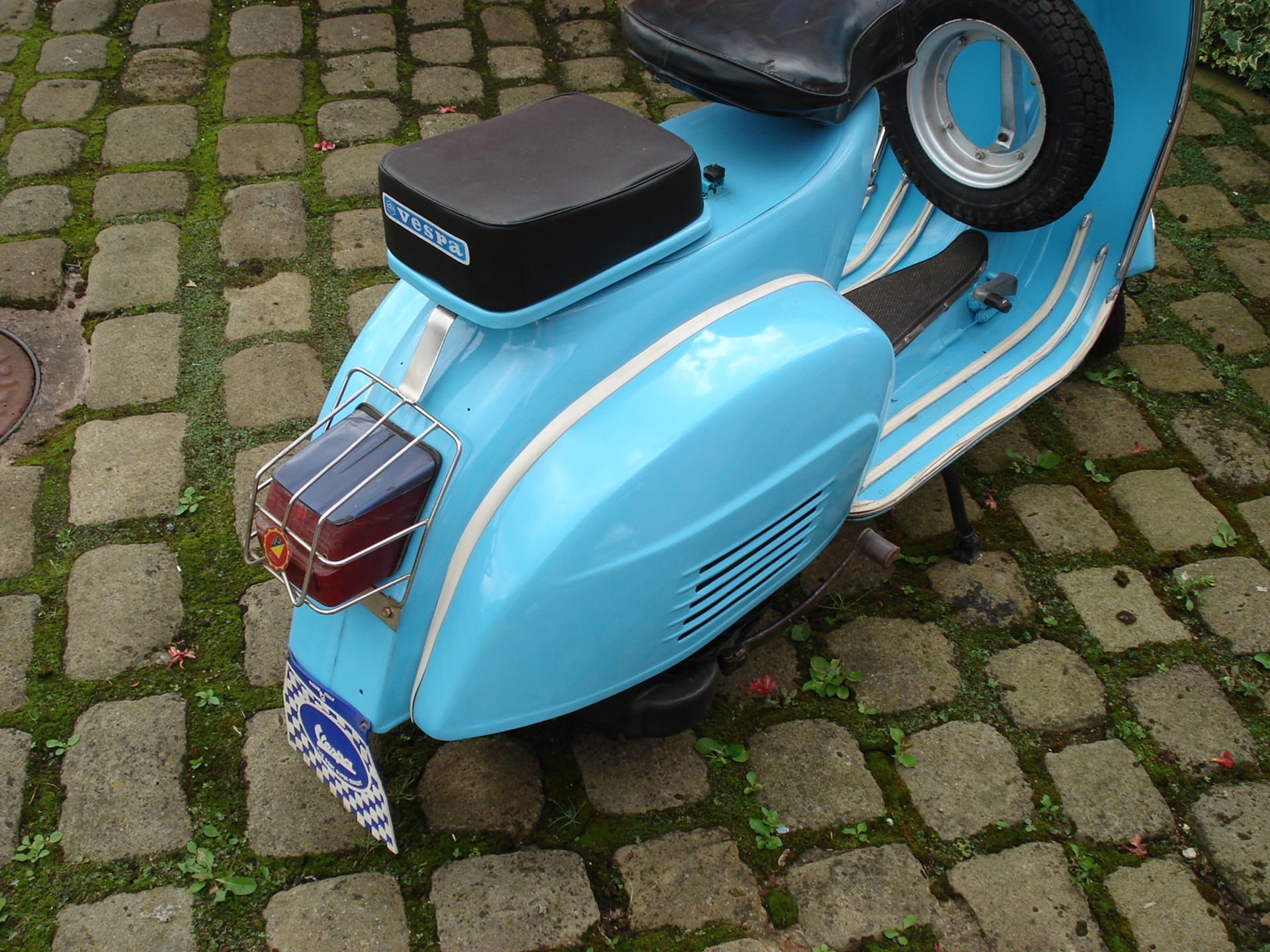 1972 VESPA Sprint 150CC, Sky Blue, EXCELLENT BODY CONDITION, HAD RECENT RESPRAY, STARTS/RUNS/DRIVES, - Image 4 of 7