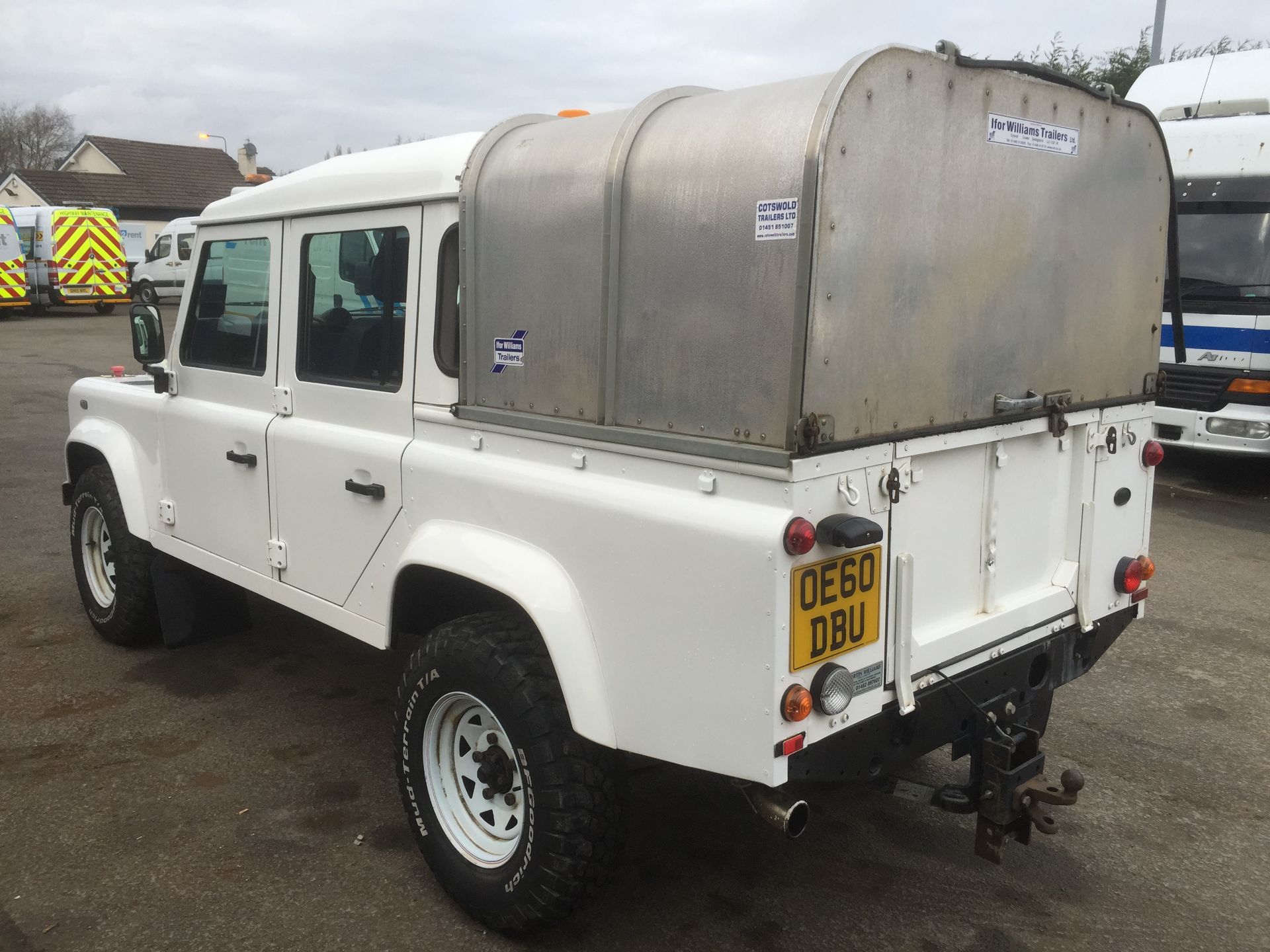 2010 / 60 Land Rover Defender 130 Double Cab - Image 3 of 8