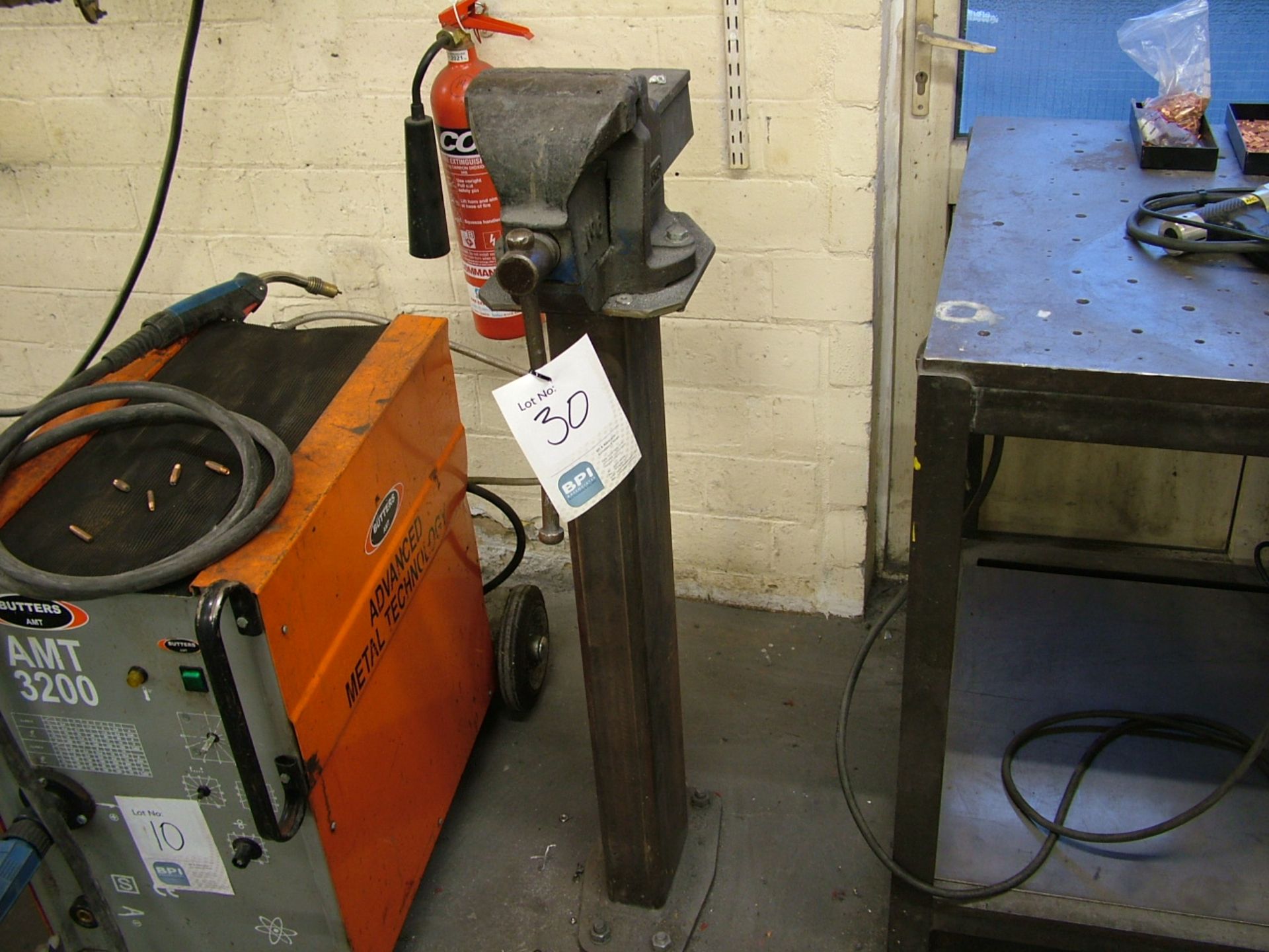 Record No6 6" engineers vice mounted on pedestal