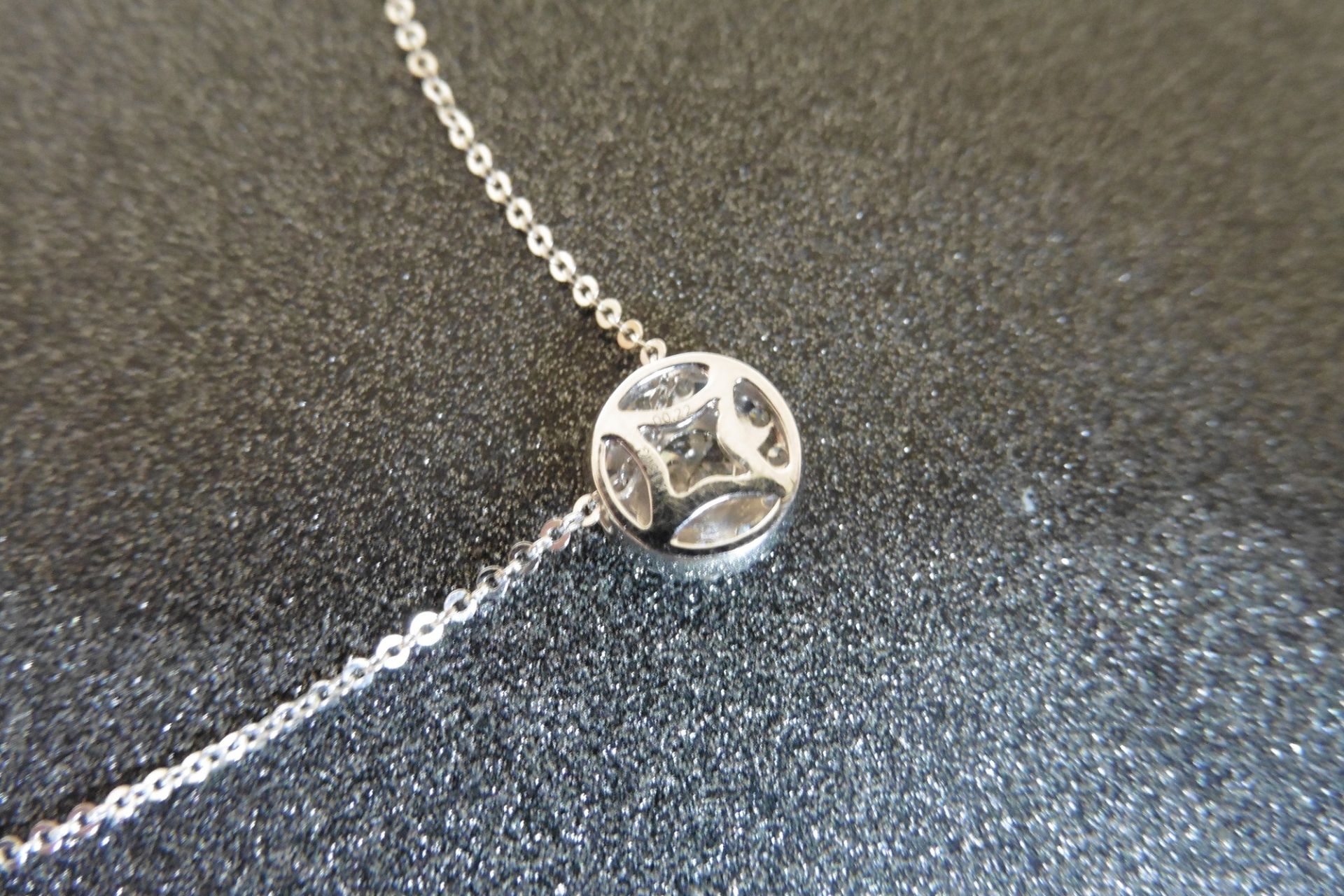18ct white gold diamond pendant.  Set with a centred 0.30ct russian cut diamond, H colour and SI2 cl - Image 2 of 3