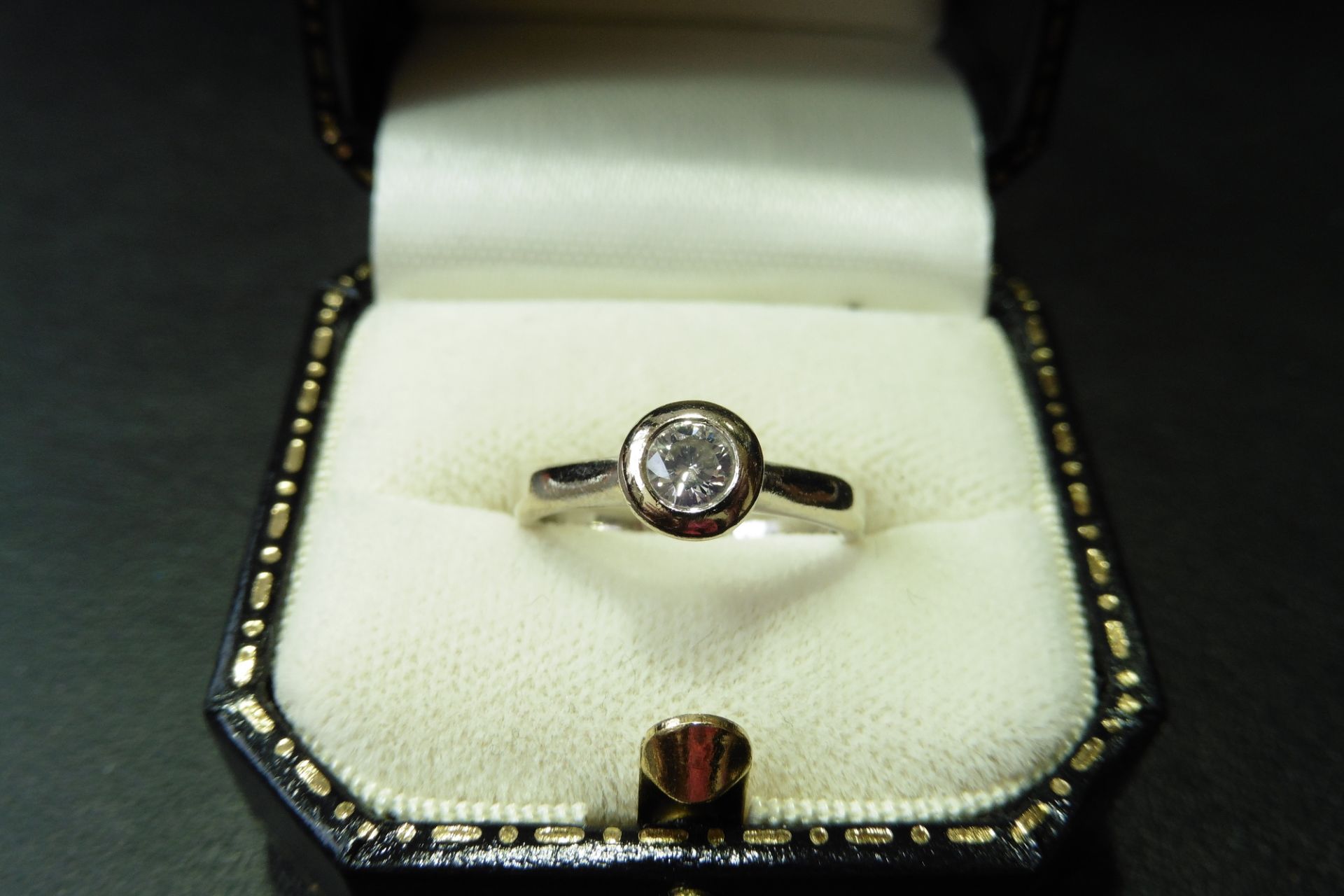 Pre-owned 18ct white gold diamond solitaire ring set with a 0.30ct brilliant cut diamond, H/I colour