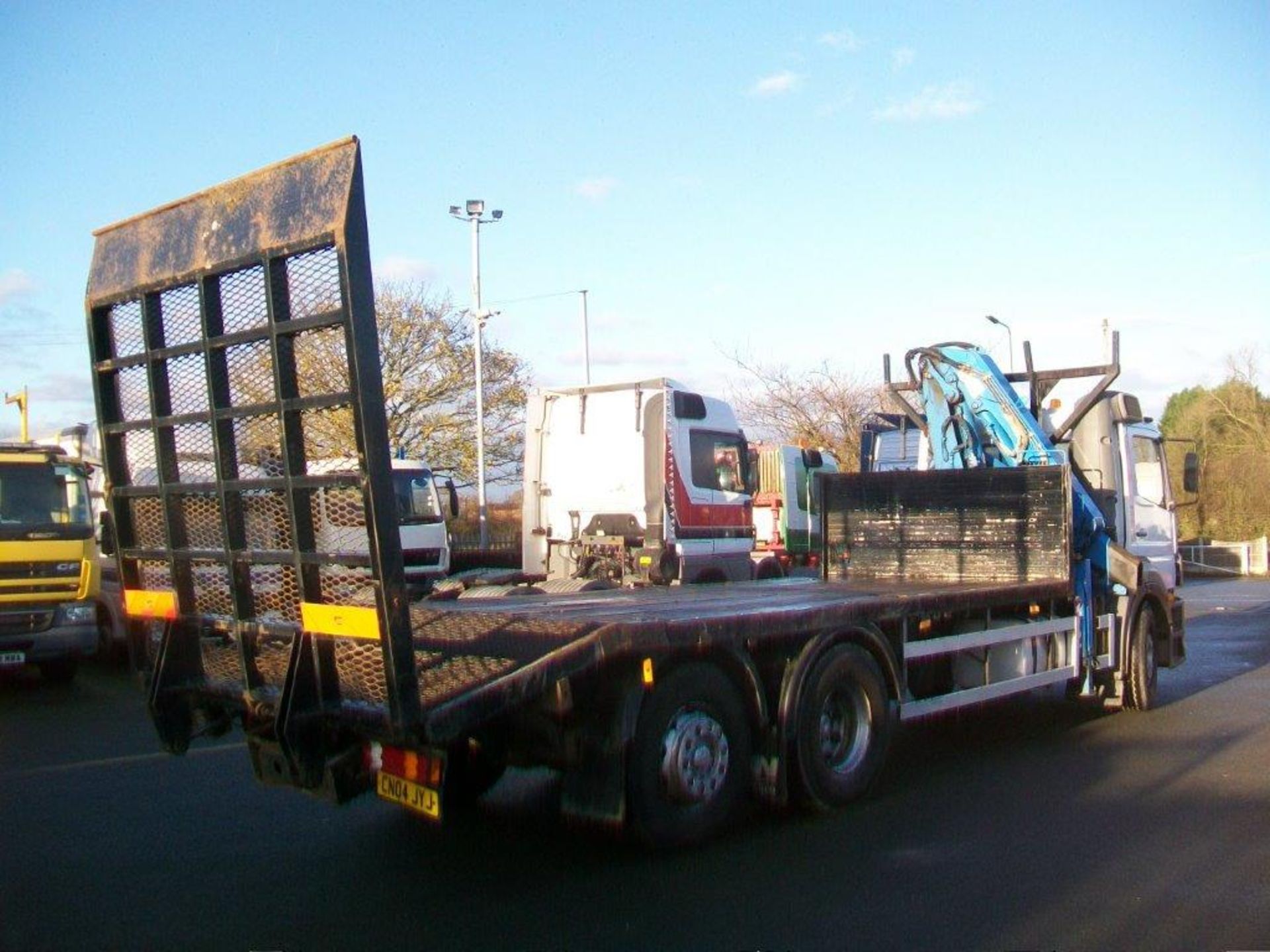 2004 / 04 Mercedes Atego 2528 fitted with Beavertail Plant Body and atlas 105.2 Front mounted crane - Image 5 of 7