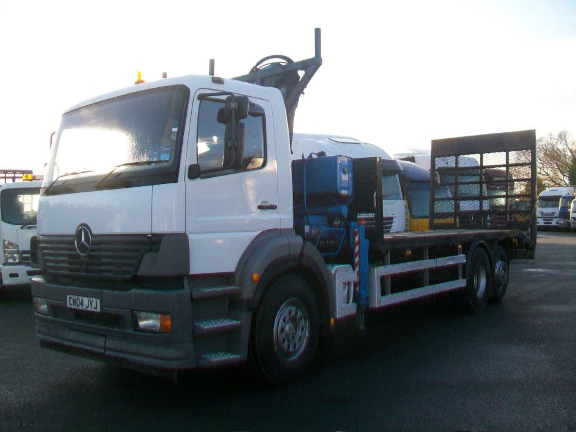 2004 / 04 Mercedes Atego 2528 fitted with Beavertail Plant Body and atlas 105.2 Front mounted crane - Image 3 of 7