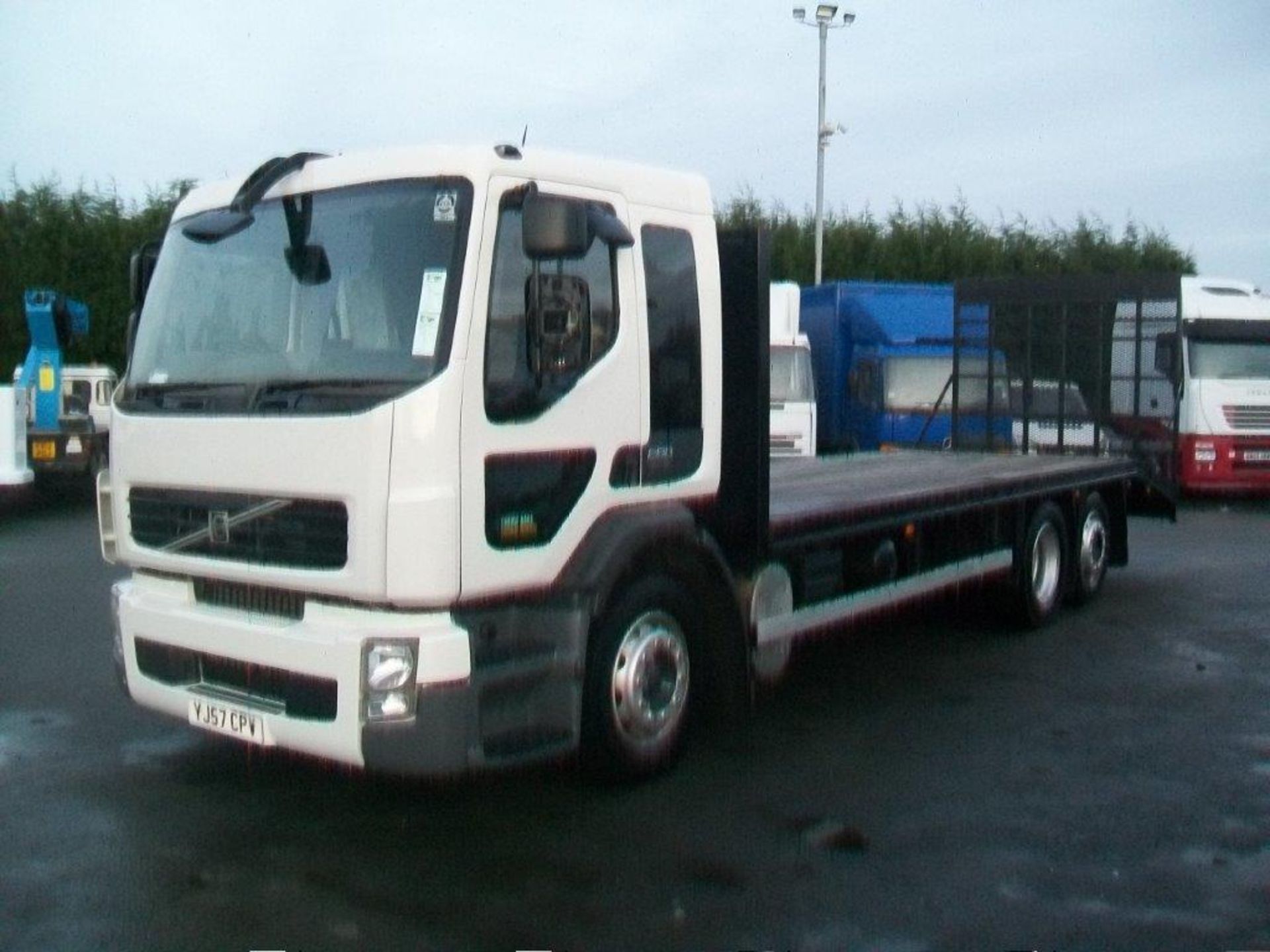 2008 / 57 Volvo FE280 Day Cab with Beavertail Body - Image 2 of 7
