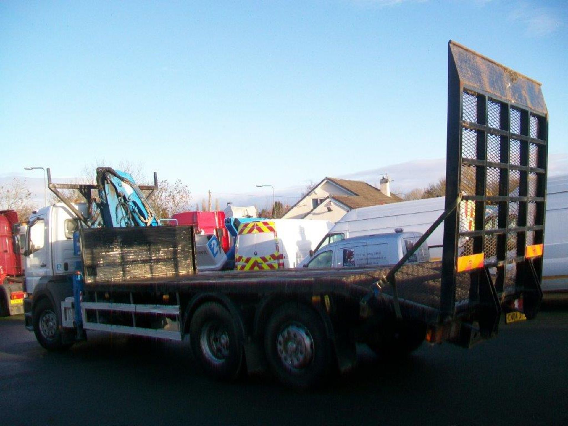 2004 / 04 Mercedes Atego 2528 fitted with Beavertail Plant Body and atlas 105.2 Front mounted crane - Image 4 of 7