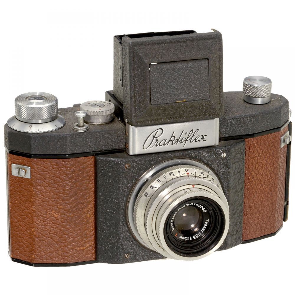 Praktiflex (1st Generation) in Grey/Red, 1940  K.W. (Kamera-Werkstätten Guthe & Thorsch), Dresden.