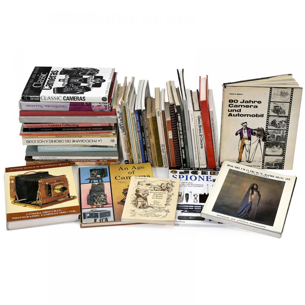 Collector's Literature (Cameras)  Approx. 55 books e.g.: Auer, "Auer Catalogue" (3 volumes);