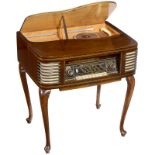 Loewe Opta Spinett Radio, 1955  Type 551TP, 6-valve receiver with record-player, 6 AM circuits, 9 FM