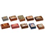 10 Musical Jewelry Boxes
1 box with Reuge 2/50-note movement ("Lippen schweigen" and "O, kommt doch,