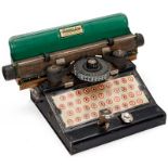 "American Flyer Mod. 1", 1933 (!)
Tin toy typewriter with 2-row typewheel and original box with