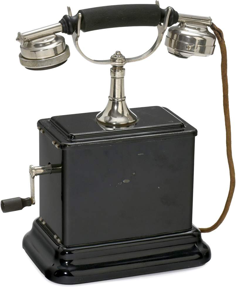 Bell Anvers Table Telephone, c. 1925
Metal case (lid partly repainted), double bell, handset with
