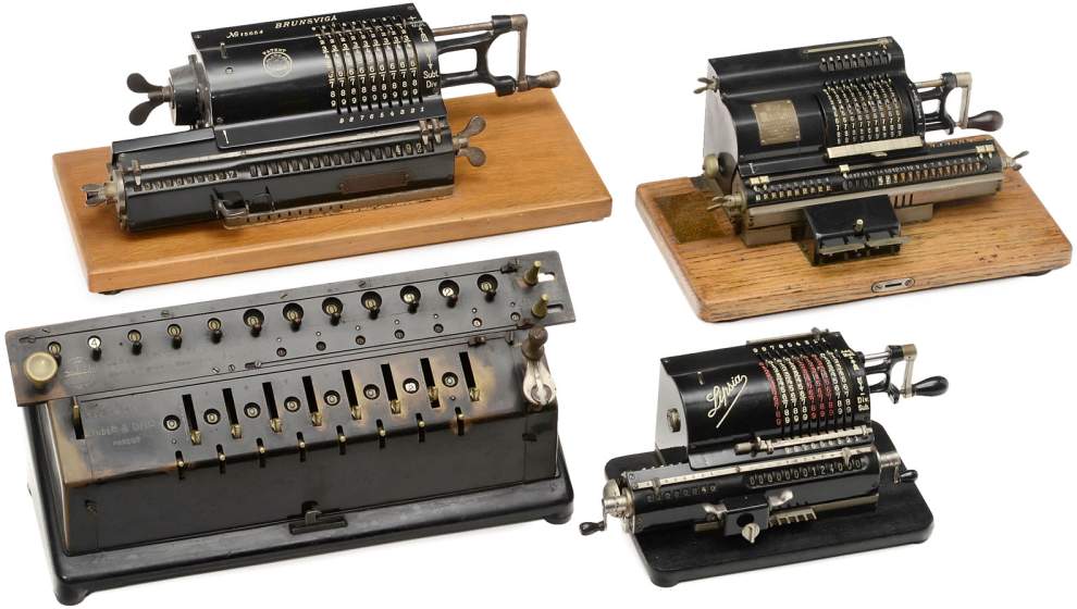 8 Calculating Machines
1) "TIM - Time-is-Money", by Ludwig Spitz. - 2) Triumphator H. - 3) - Bild 2 aus 3