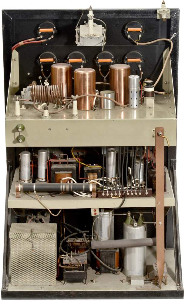 Swiss Amateur Radio Transmitter
Code no. HB9CC, detailed construction, with measuring instruments by - Bild 2 aus 2