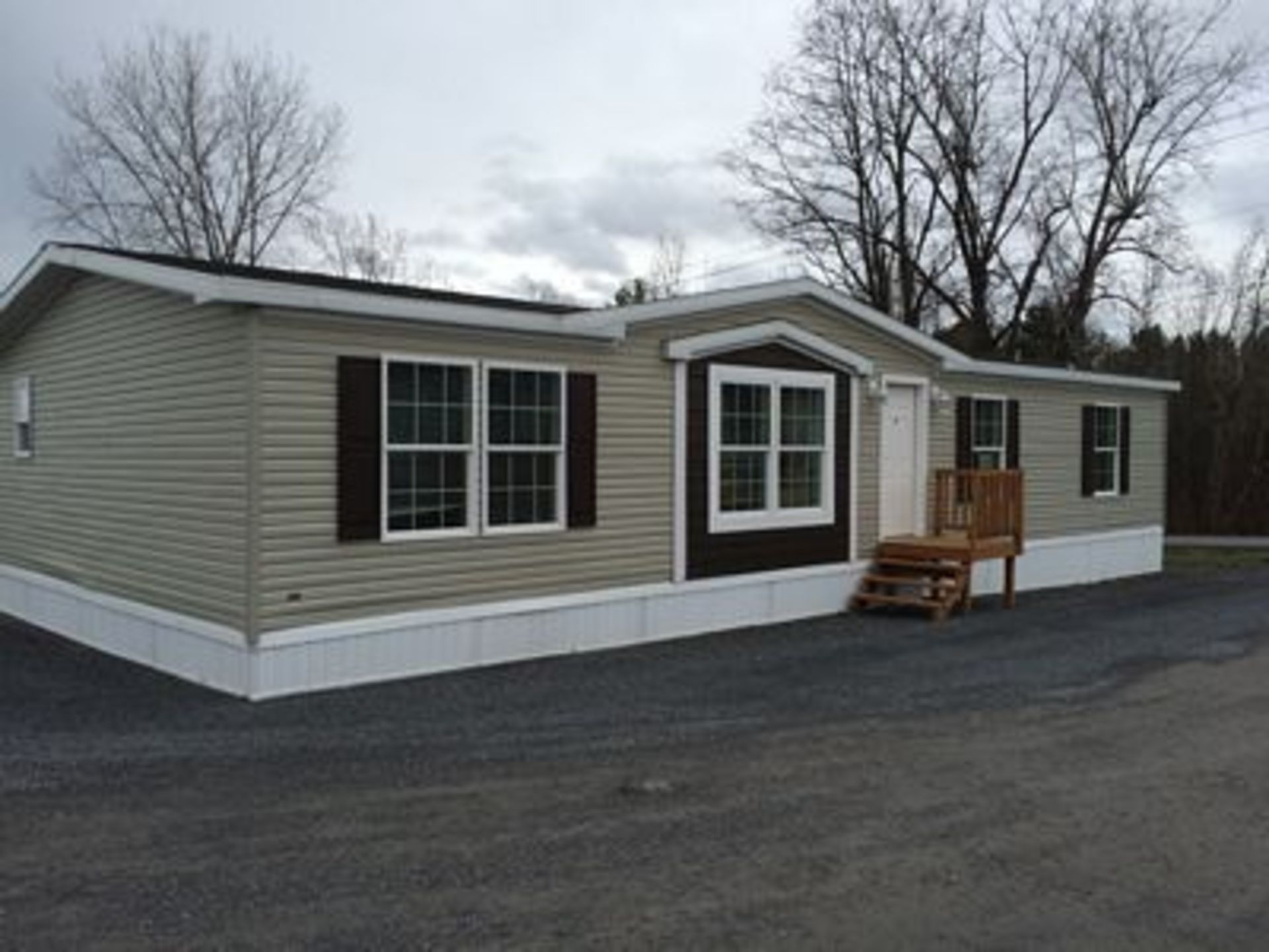 2013 MARLETTE DOUBLE WIDE MOBILE HOME, 28'X56', MODEL "THE LINCOLN", MODEL SERIES: HOMESTEAD,