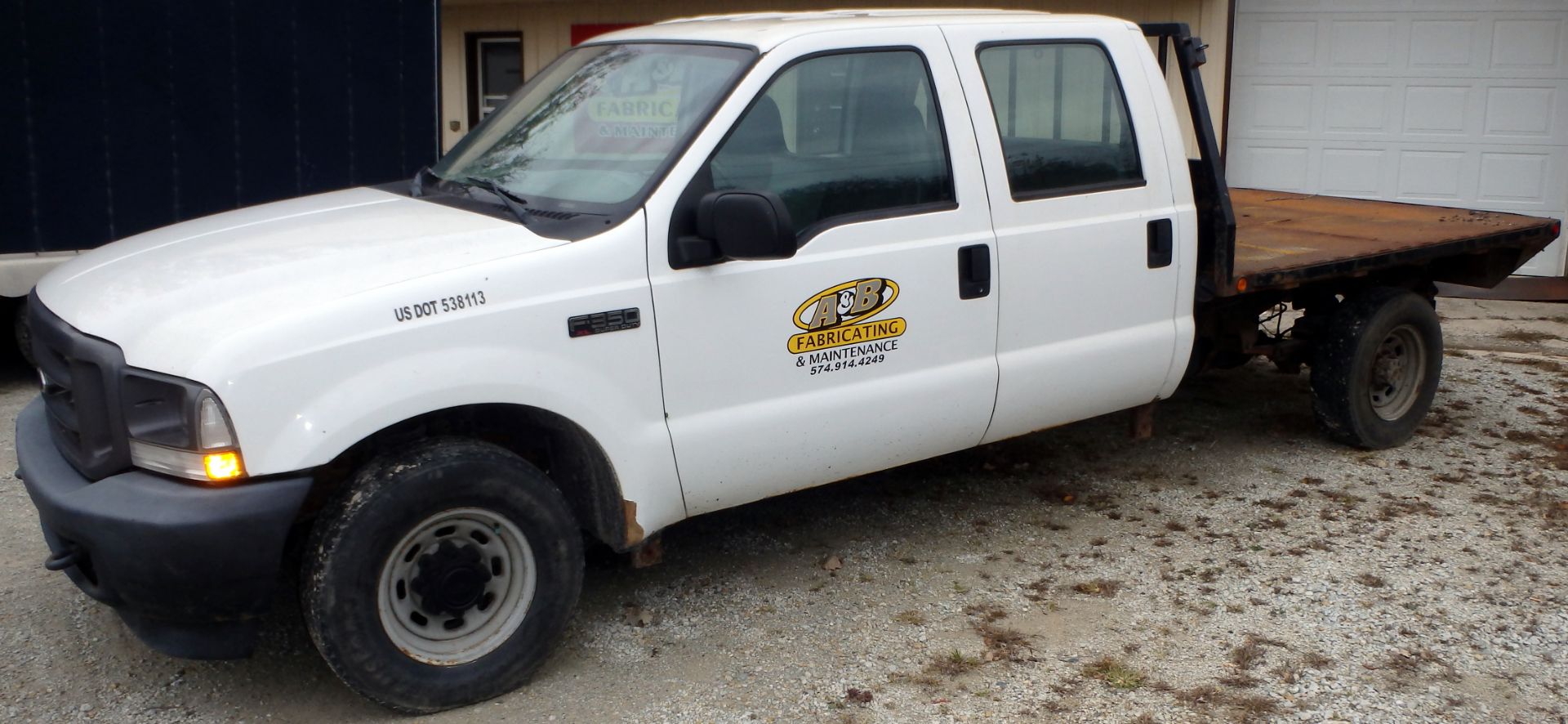 2003 Ford F350 Super Duty XL Flatbed Truck