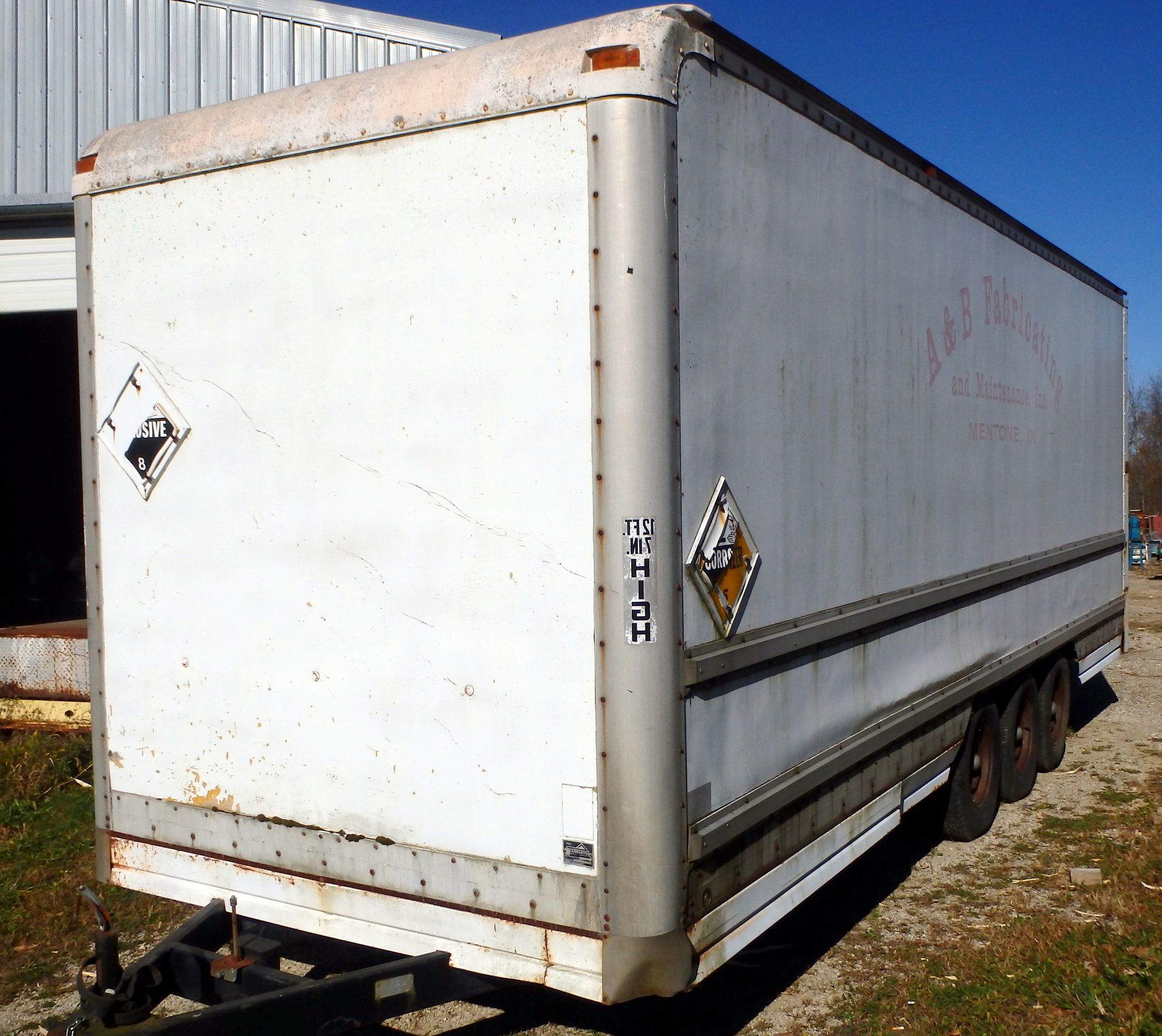1999 Triaxle 24'x8' Enclosed Trailer - Image 4 of 14