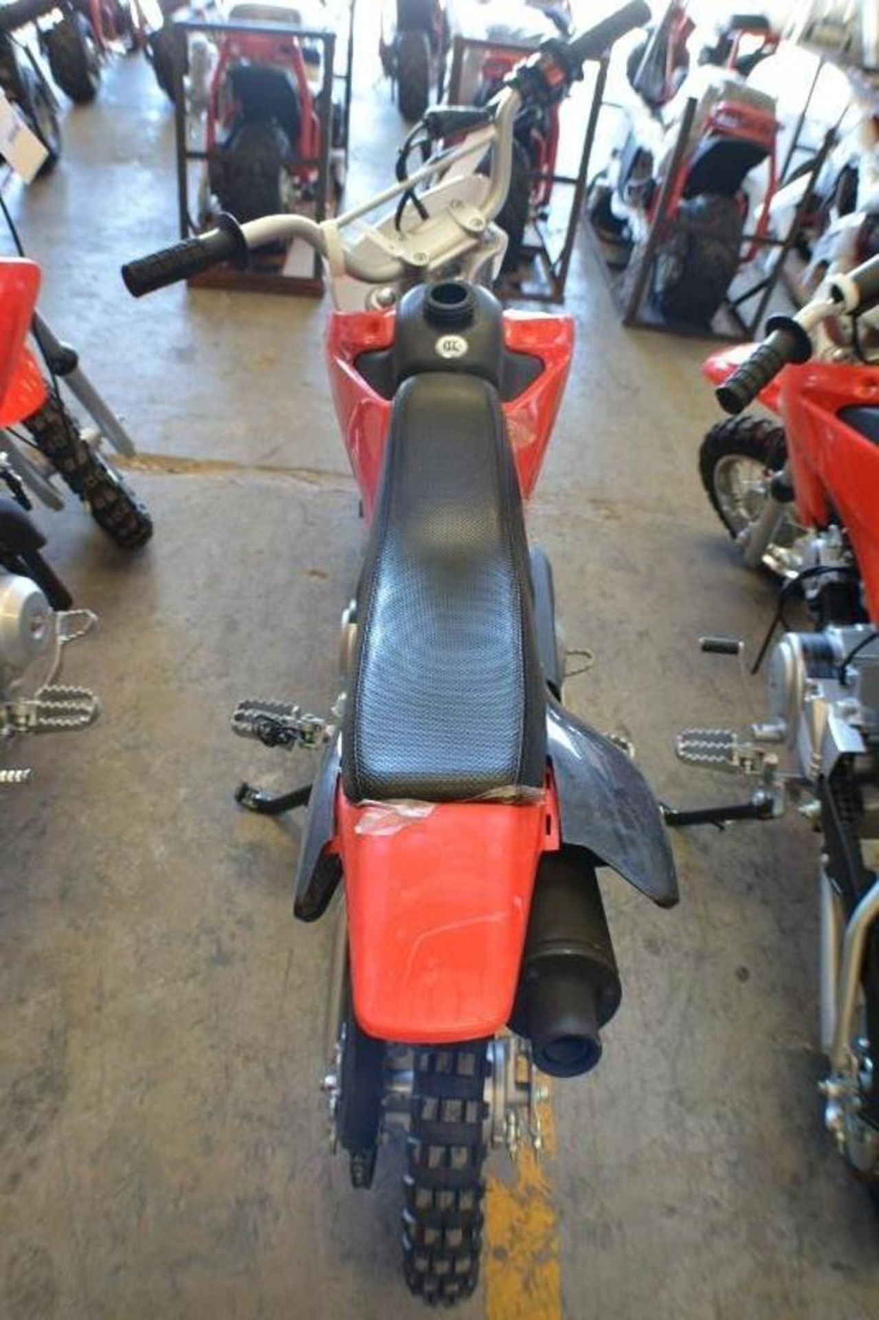 Dirt Bike 50cc 4 Stroke Red/Black Color. This unit is for EXPORT ONLY. Buyers acknowledges purchase - Image 3 of 5