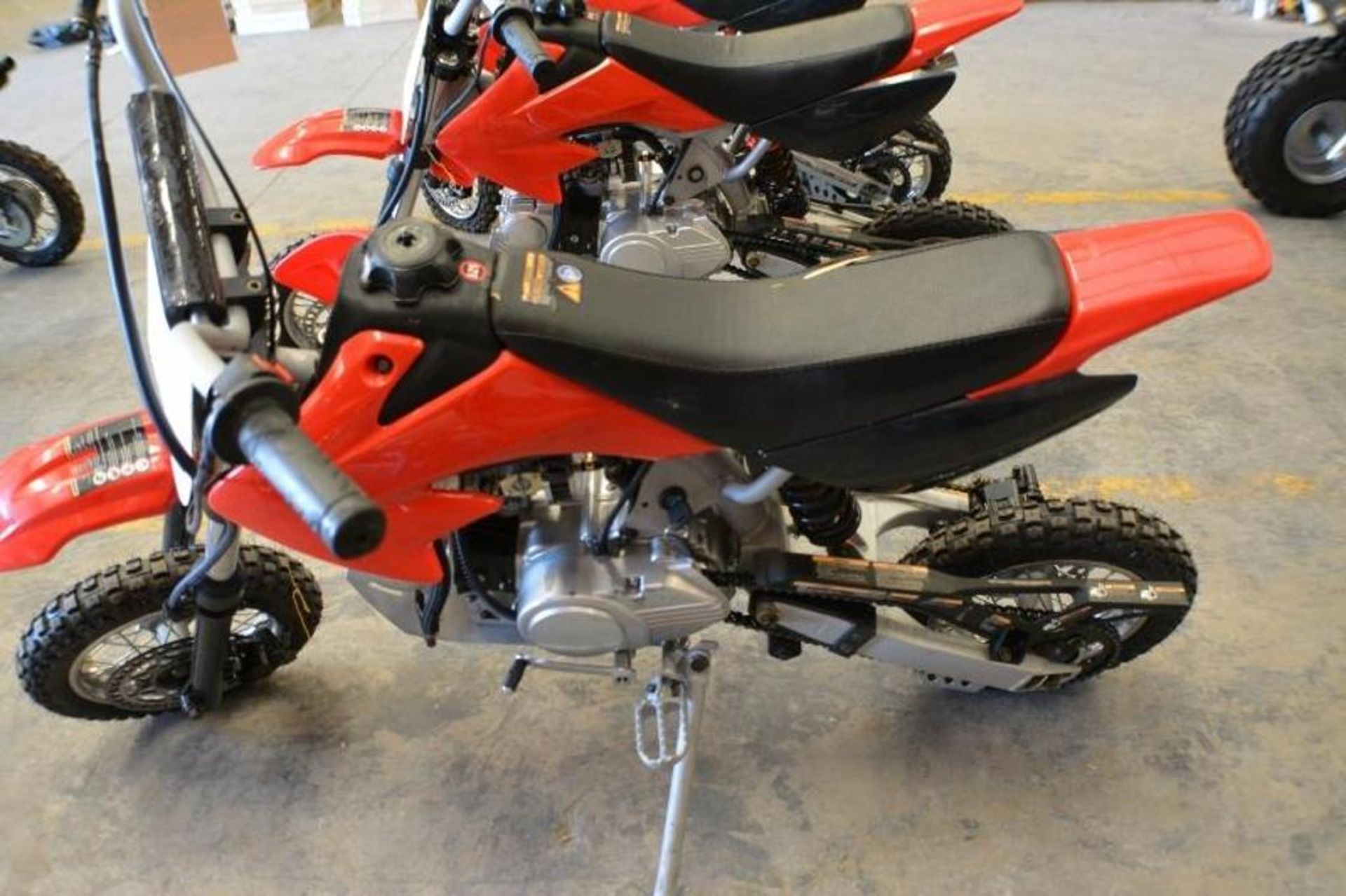 Dirt Bike 70cc 4 Stroke Red/Black Color. This unit is for EXPORT ONLY. Buyers acknowledges purchase - Image 5 of 7