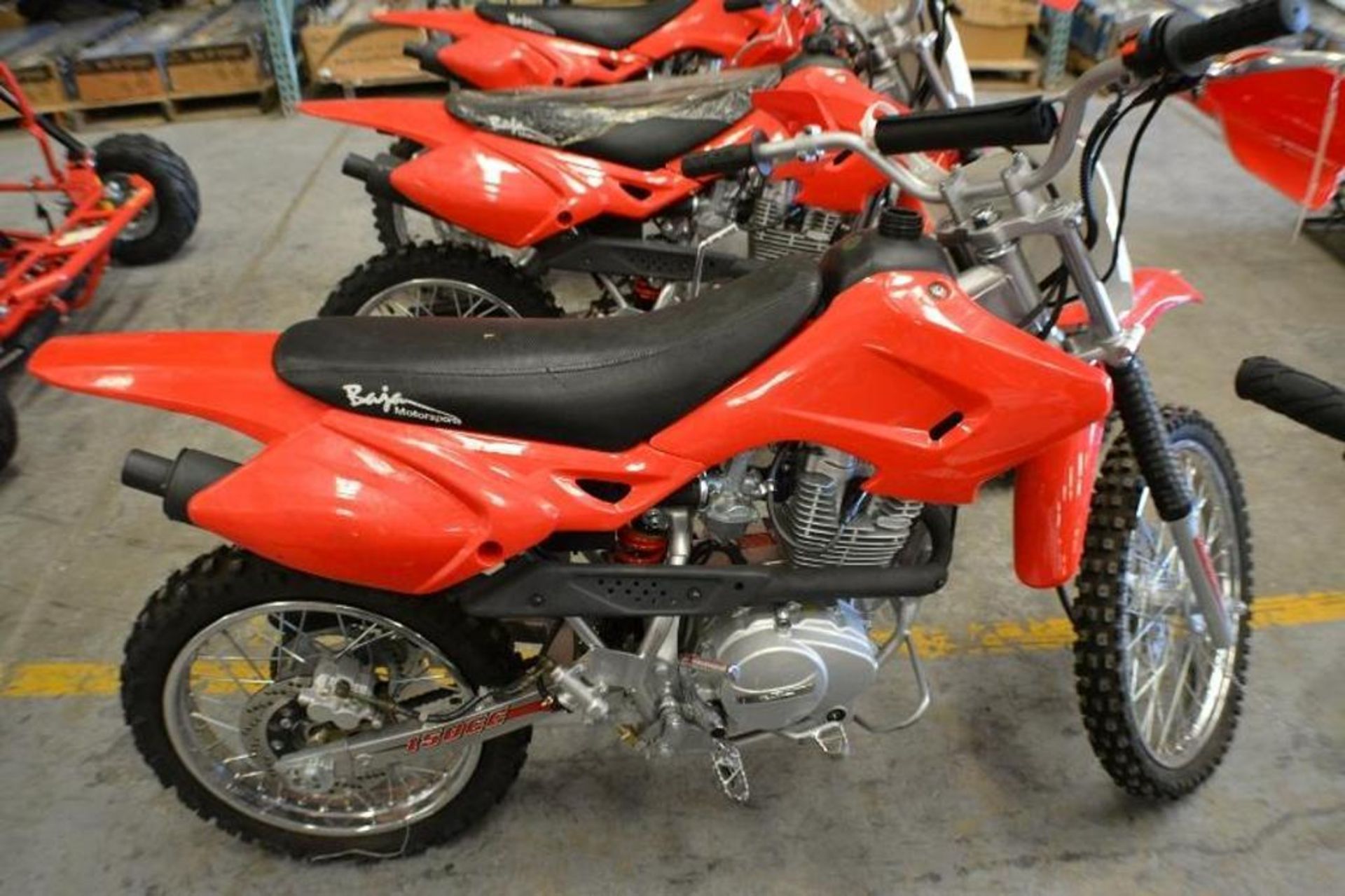 Dirt Bike 150cc 4 stroke Red/Black Color. This unit is for EXPORT ONLY. Buyers acknowledges purchase - Image 3 of 9