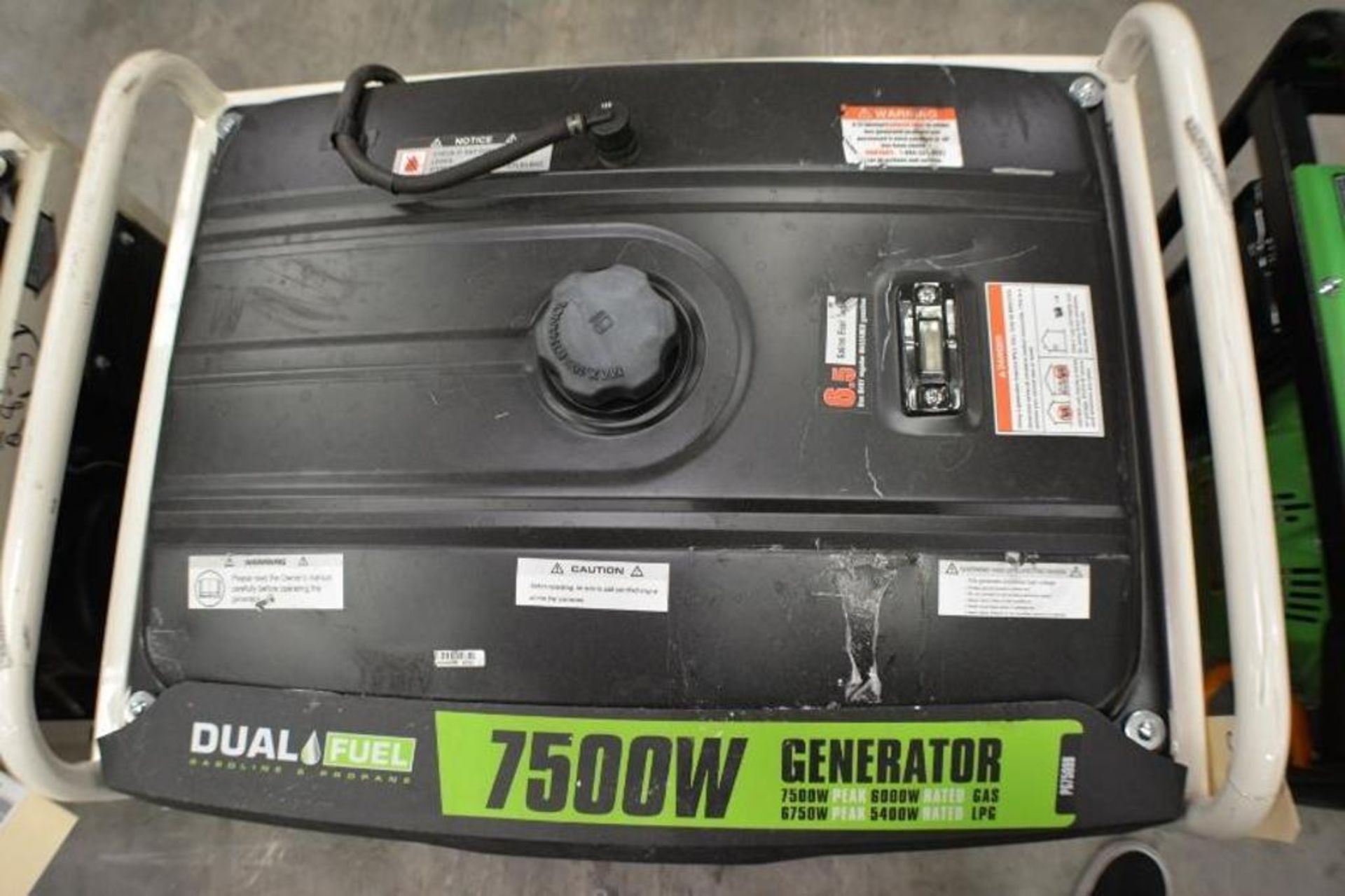 7500 Watts Dual Fuel Generator Gasoline & Propane with Electric Start 420cc 120/240Volts - Image 4 of 5