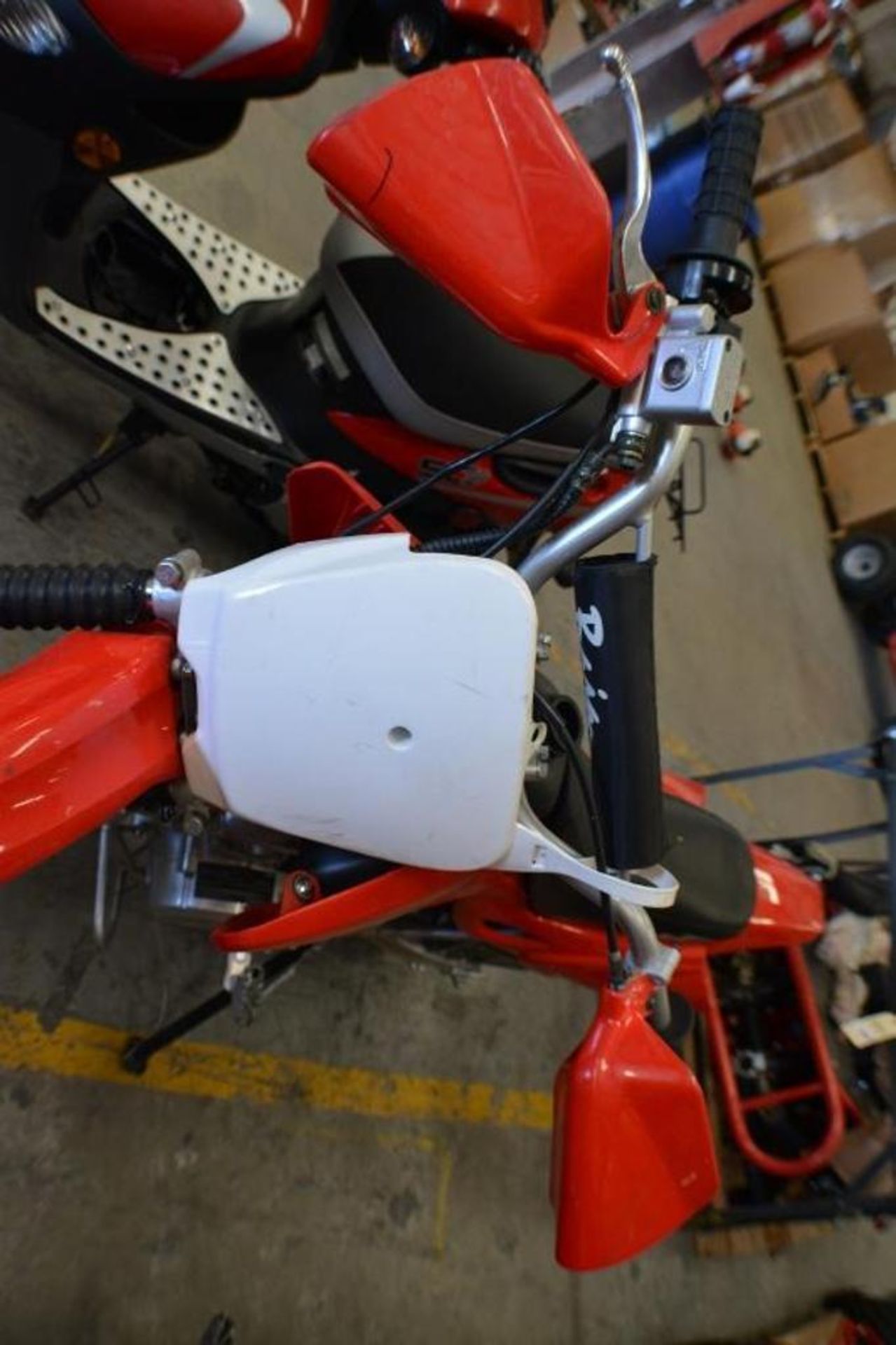 Dirt Bike 150cc 4 stroke Red/Black Color. This unit is for EXPORT ONLY. Buyers acknowledges purchase - Image 2 of 9