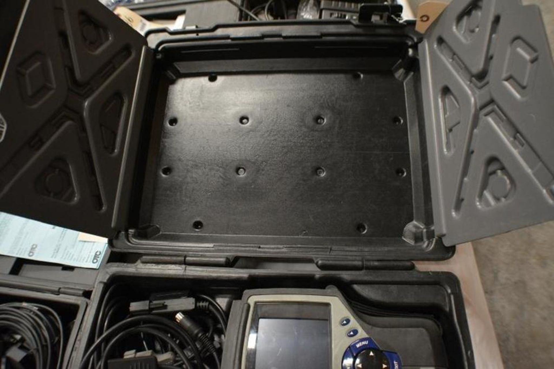 Diagnostic Scanner Genisys SPX OTC 2002 with Cables and Software Suite - Image 17 of 18