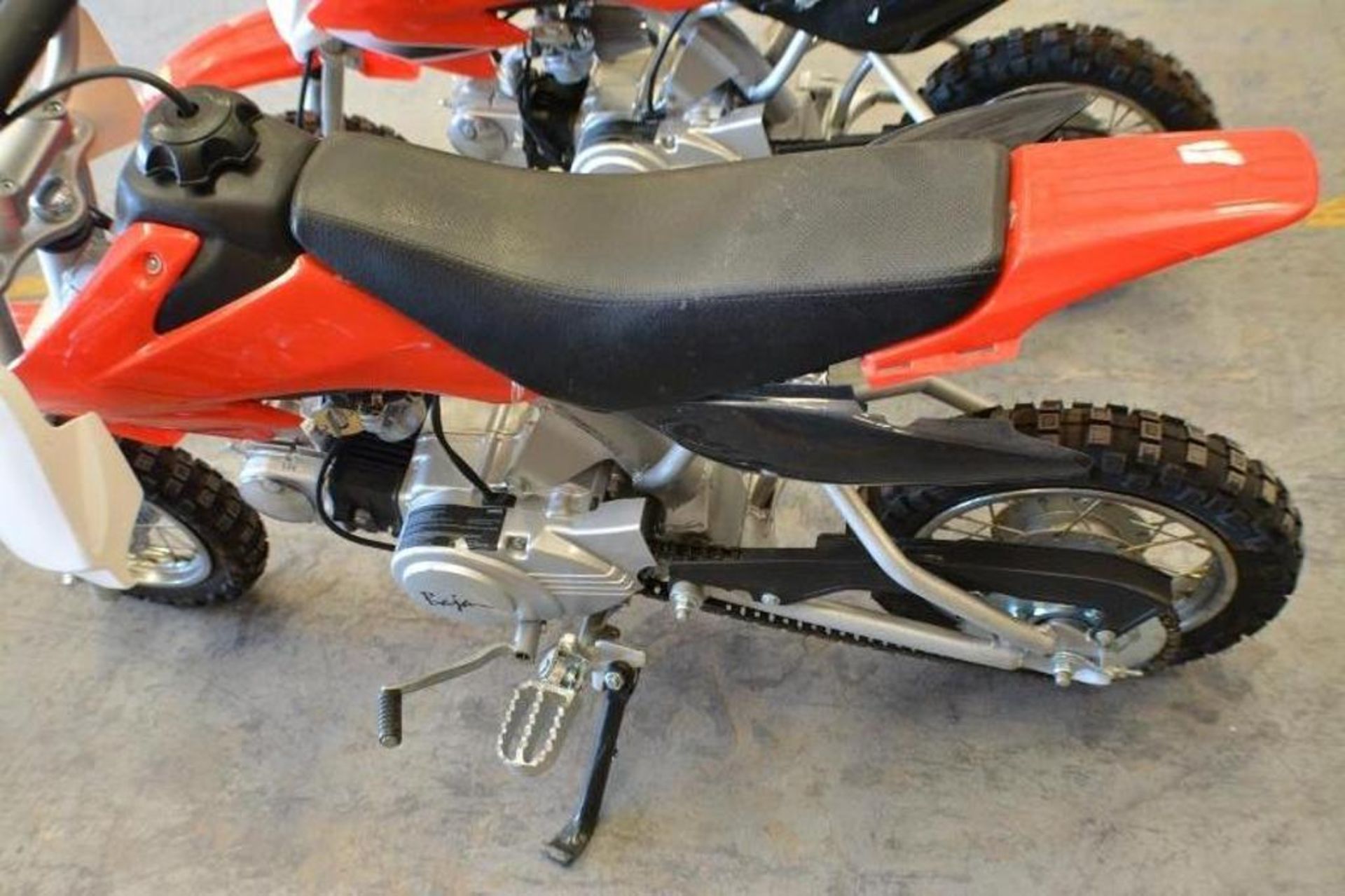 Dirt Bike 50cc 4 Stroke Red/Black Color. This unit is for EXPORT ONLY. Buyers acknowledges purchase - Image 7 of 7