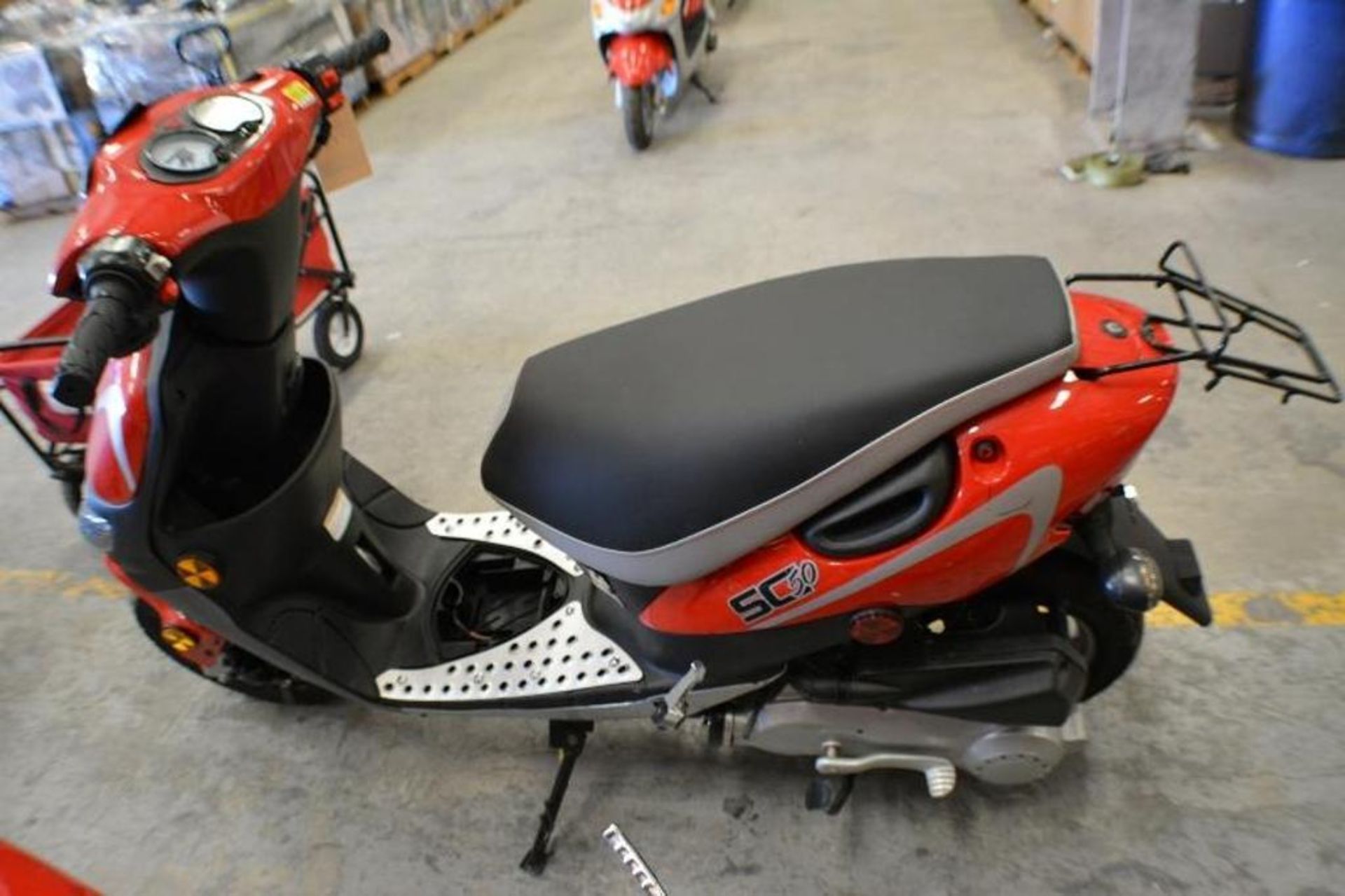 Electric Scooter 50cc Red/Black Color. This unit is for EXPORT ONLY. Buyers acknowledges is for expo - Image 8 of 8