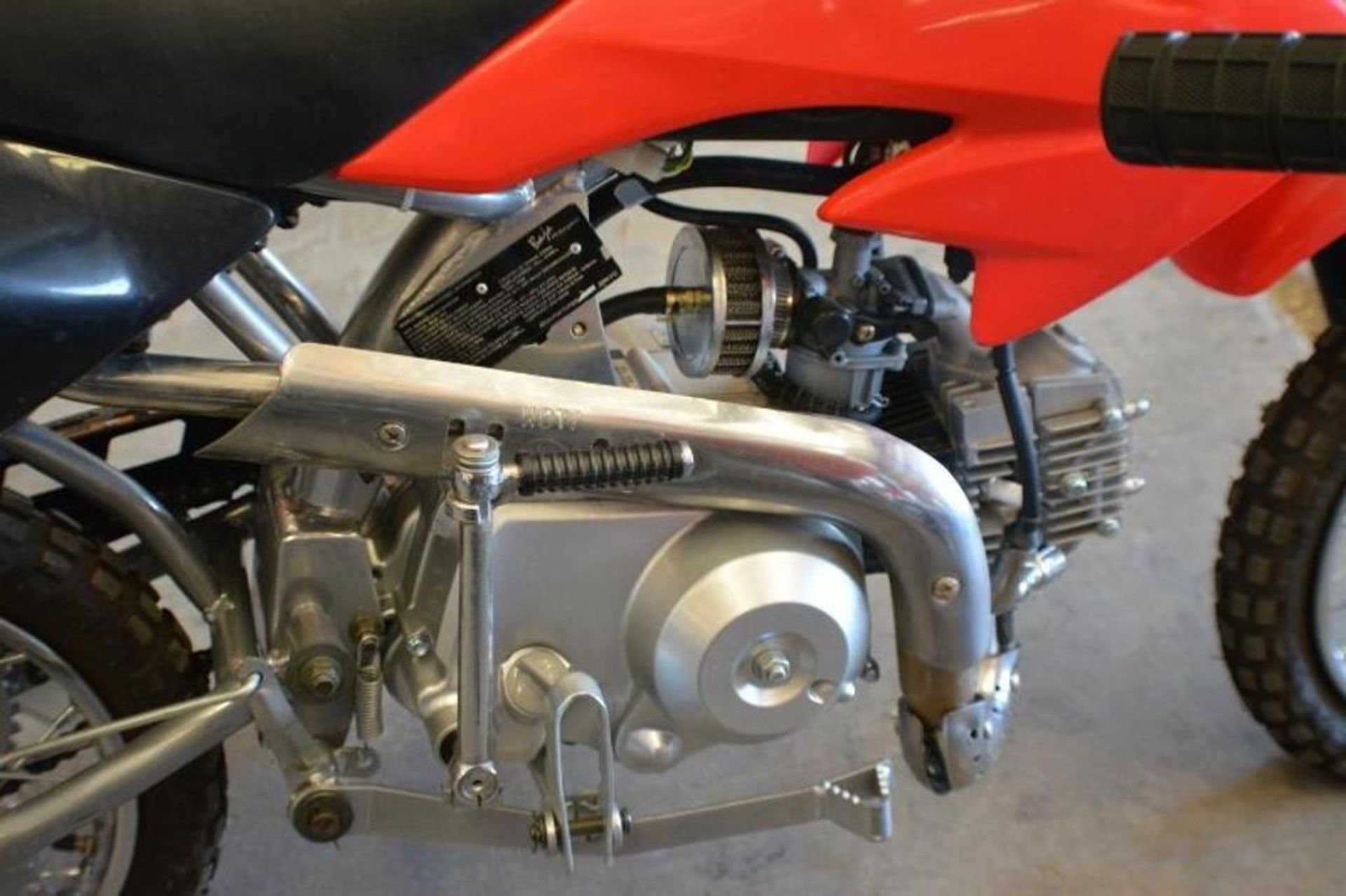 Dirt Bike 50cc 4 Stroke Red/Black Color. This unit is for EXPORT ONLY. Buyers acknowledges purchase - Image 6 of 6