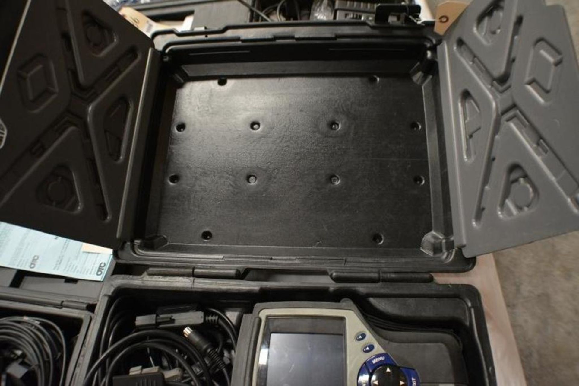 Diagnostic Scanner Genisys SPX OTC 2002 with Cables and Software Suite - Image 18 of 18