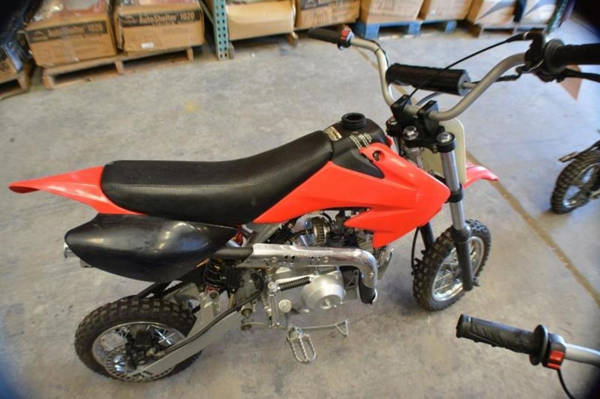 Dirt Bike 70cc 4 Stroke Red/Black Color. This unit is for EXPORT ONLY. Buyers acknowledges purchase - Image 5 of 7