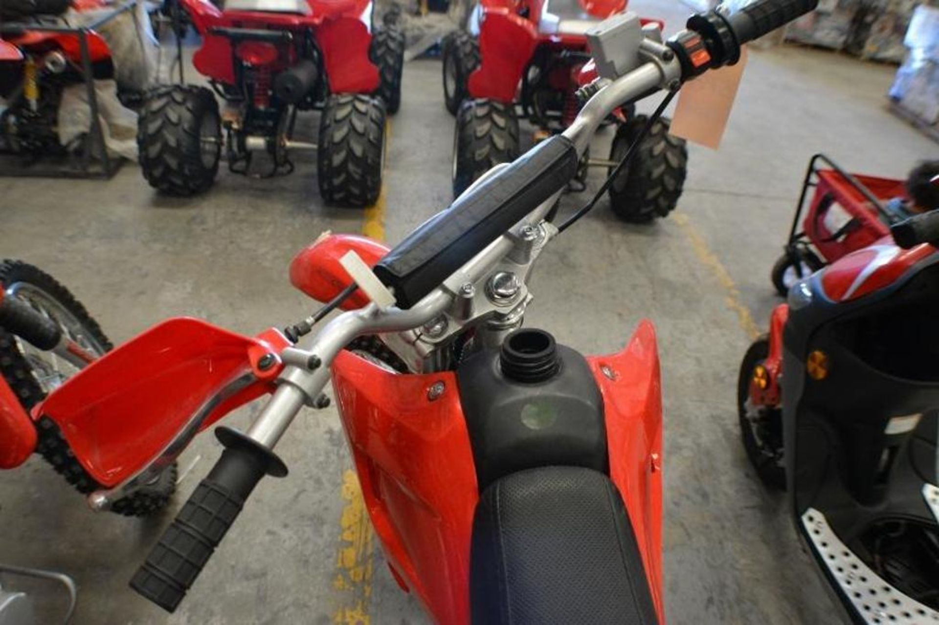 Dirt Bike 150cc 4 stroke Red/Black Color. This unit is for EXPORT ONLY. Buyers acknowledges purchase - Image 6 of 9