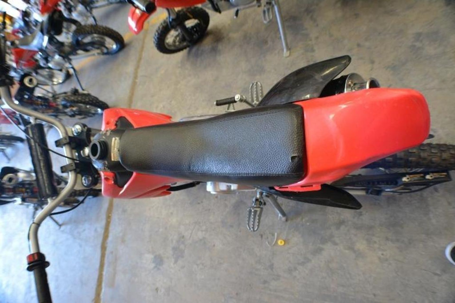 Dirt Bike 70cc 4 Stroke Red/Black Color. This unit is for EXPORT ONLY. Buyers acknowledges purchase - Image 4 of 7