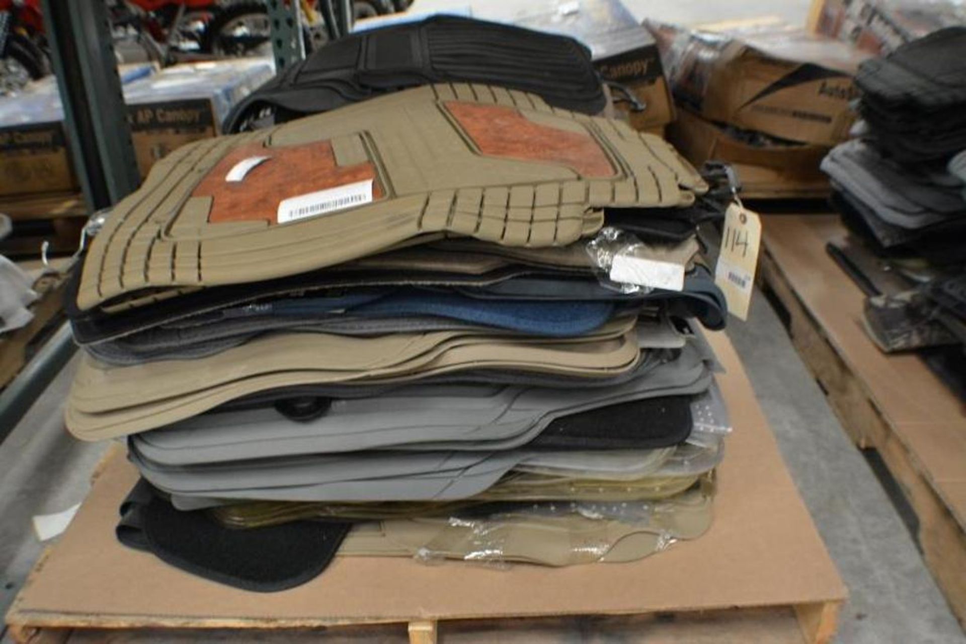 Car Floor Mat. Universal Fit Assorted Sizes and Colors. Contents of Pallet - Image 2 of 3